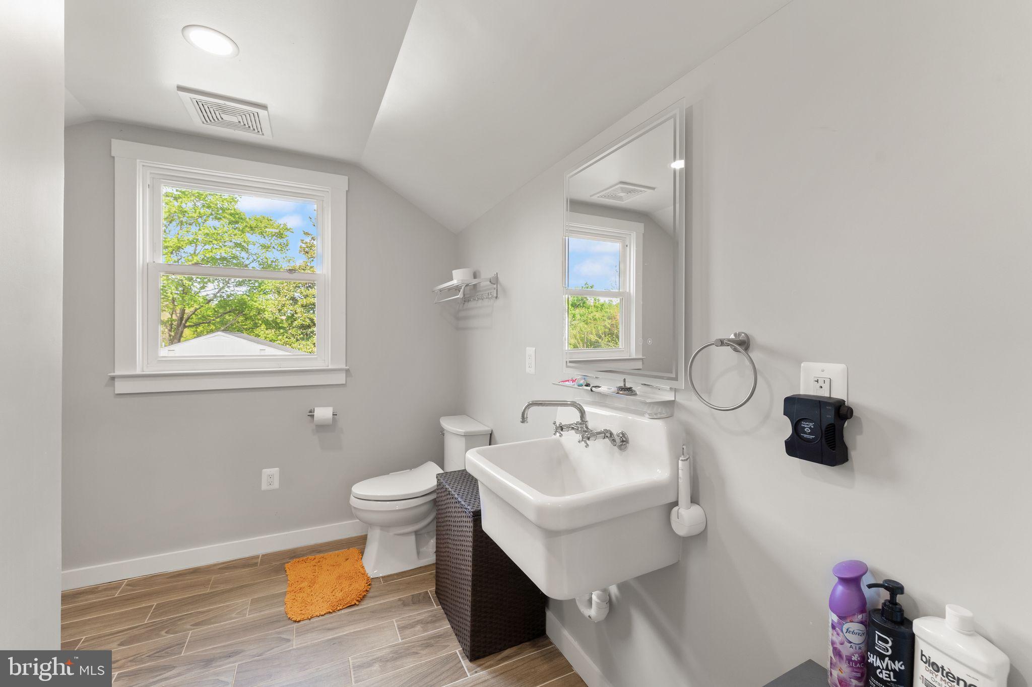 RIDGE MANOR - Residential