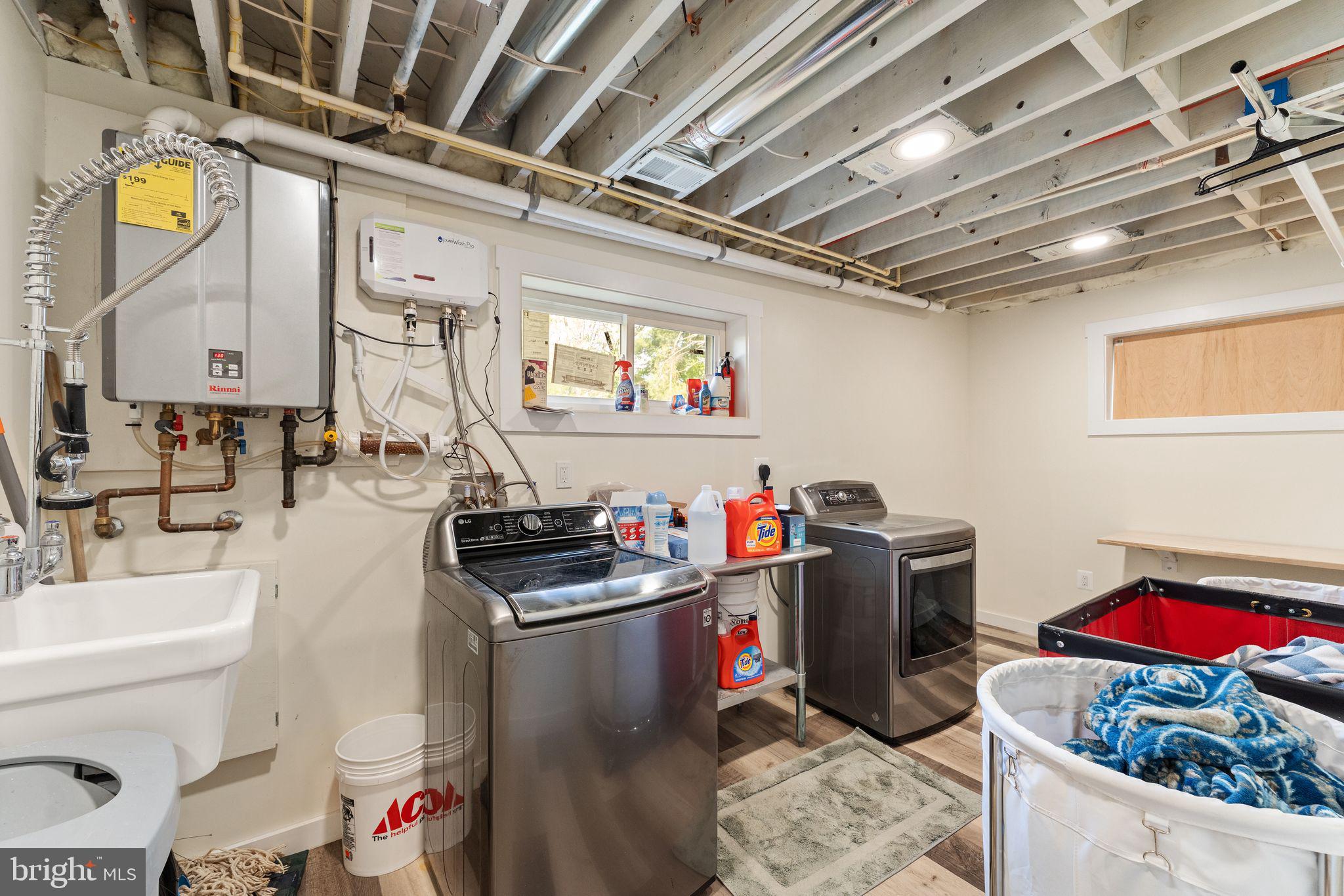 RIDGE MANOR - Residential