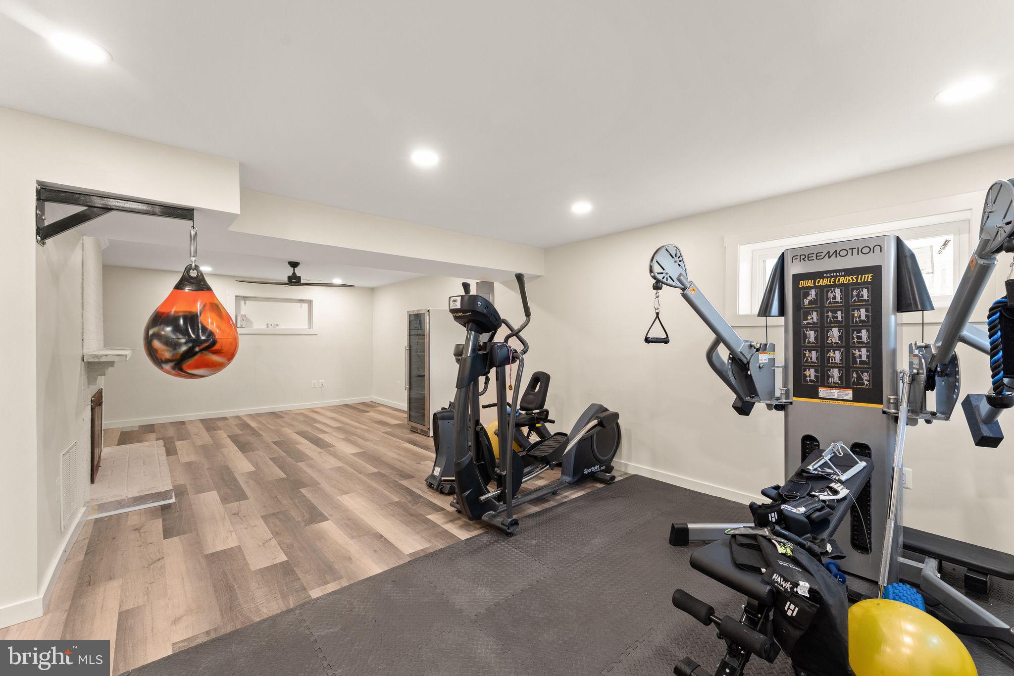 RIDGE MANOR - Residential