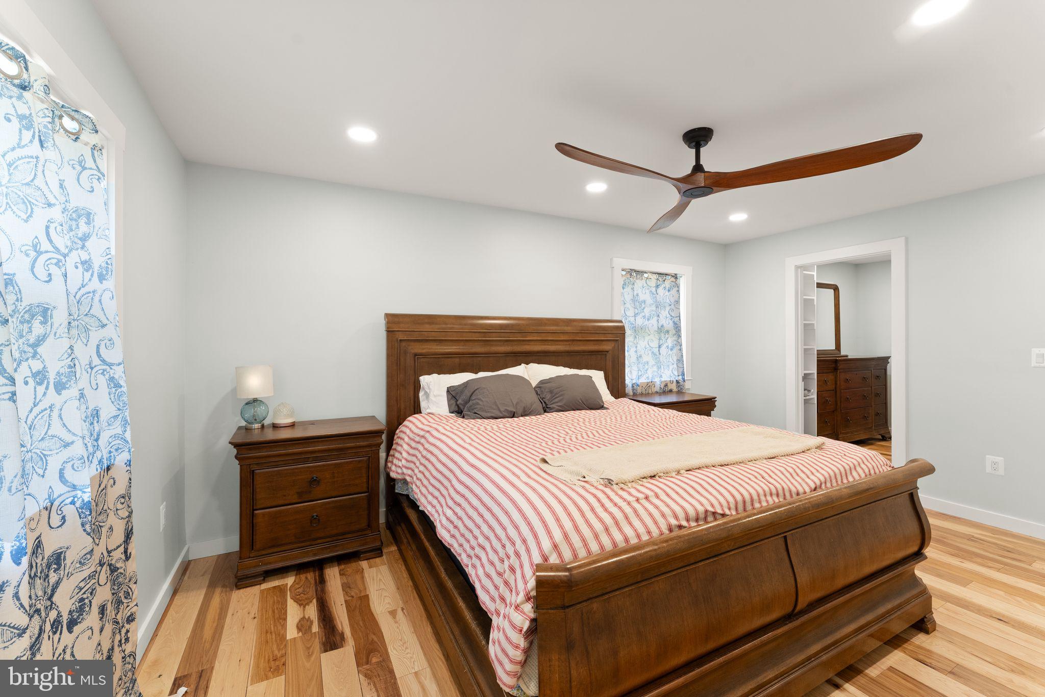 RIDGE MANOR - Residential