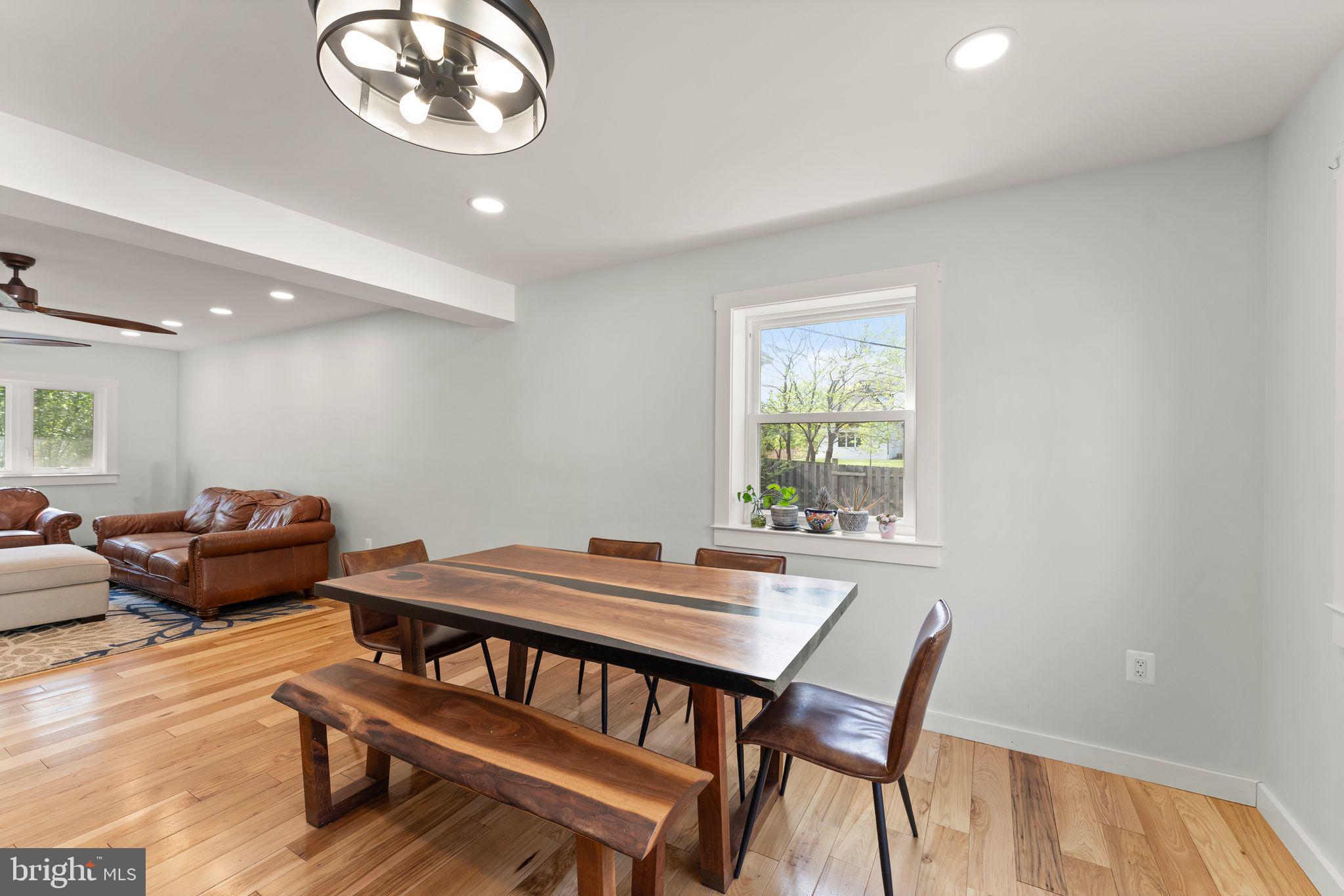 RIDGE MANOR - Residential