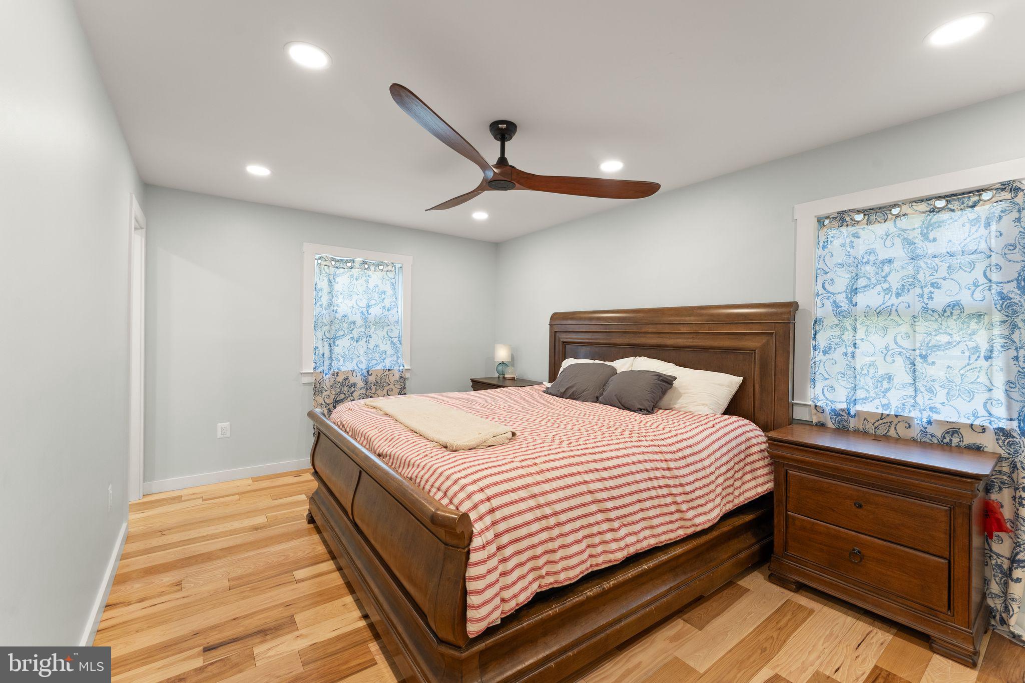 RIDGE MANOR - Residential