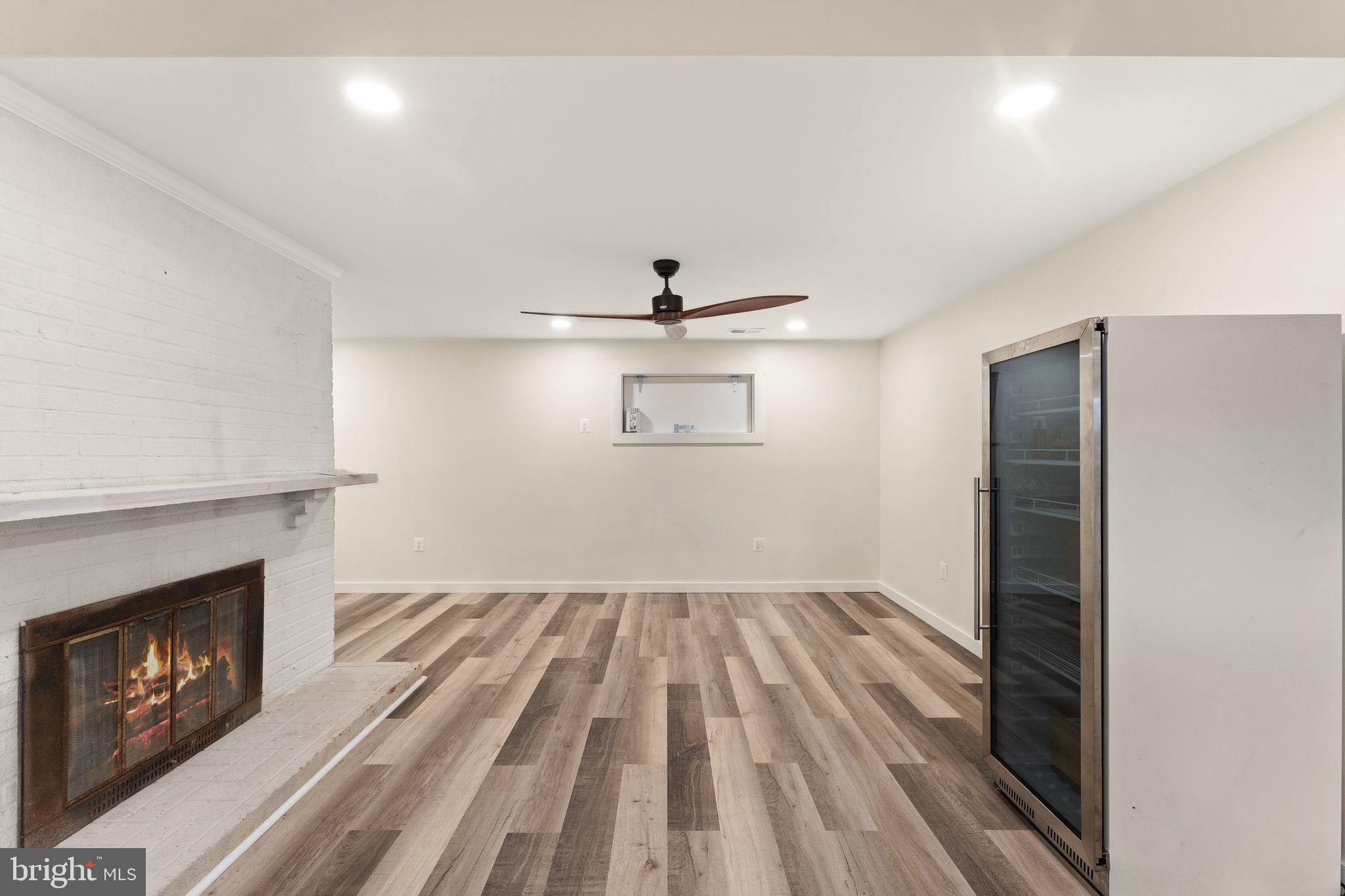 RIDGE MANOR - Residential