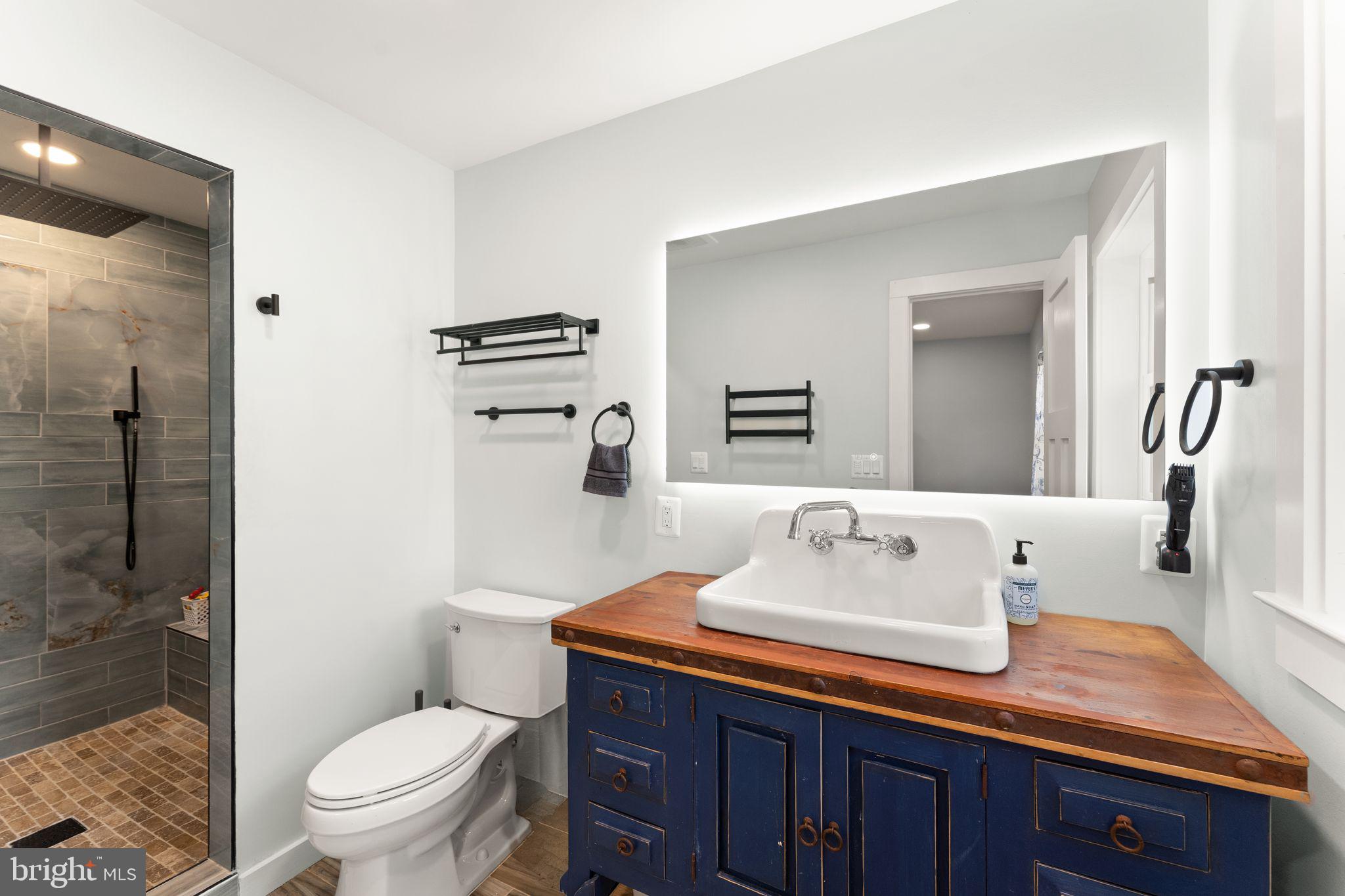 RIDGE MANOR - Residential