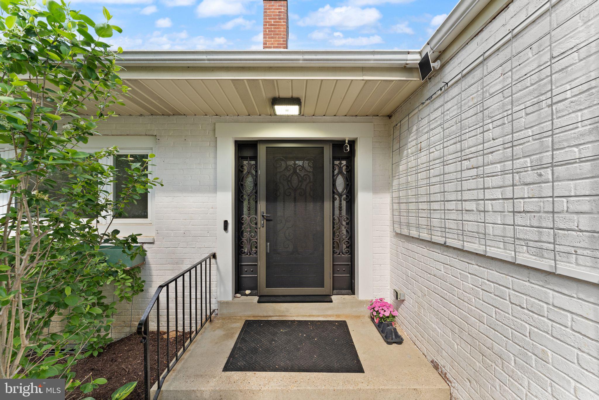 RIDGE MANOR - Residential