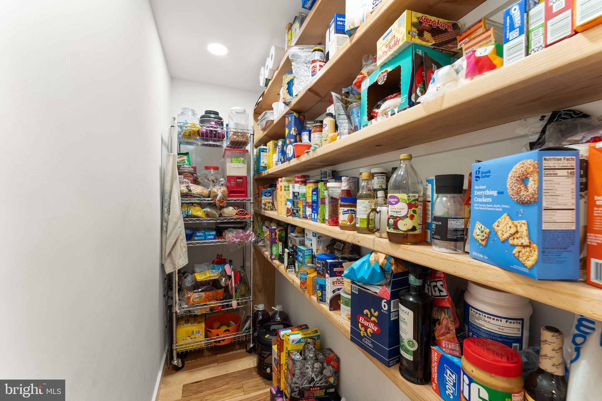 RIDGE MANOR - Residential