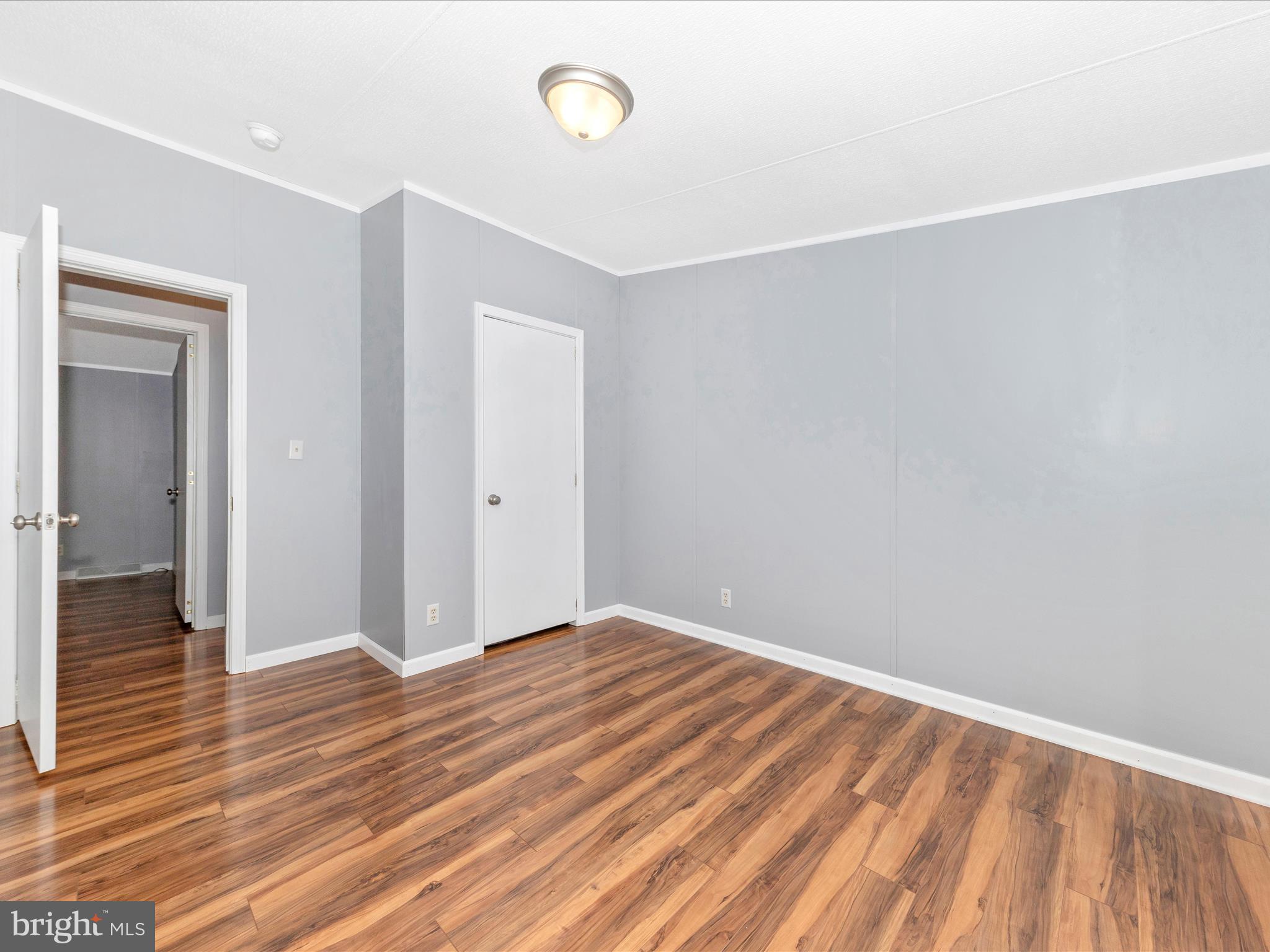 LAKESIDE - Residential