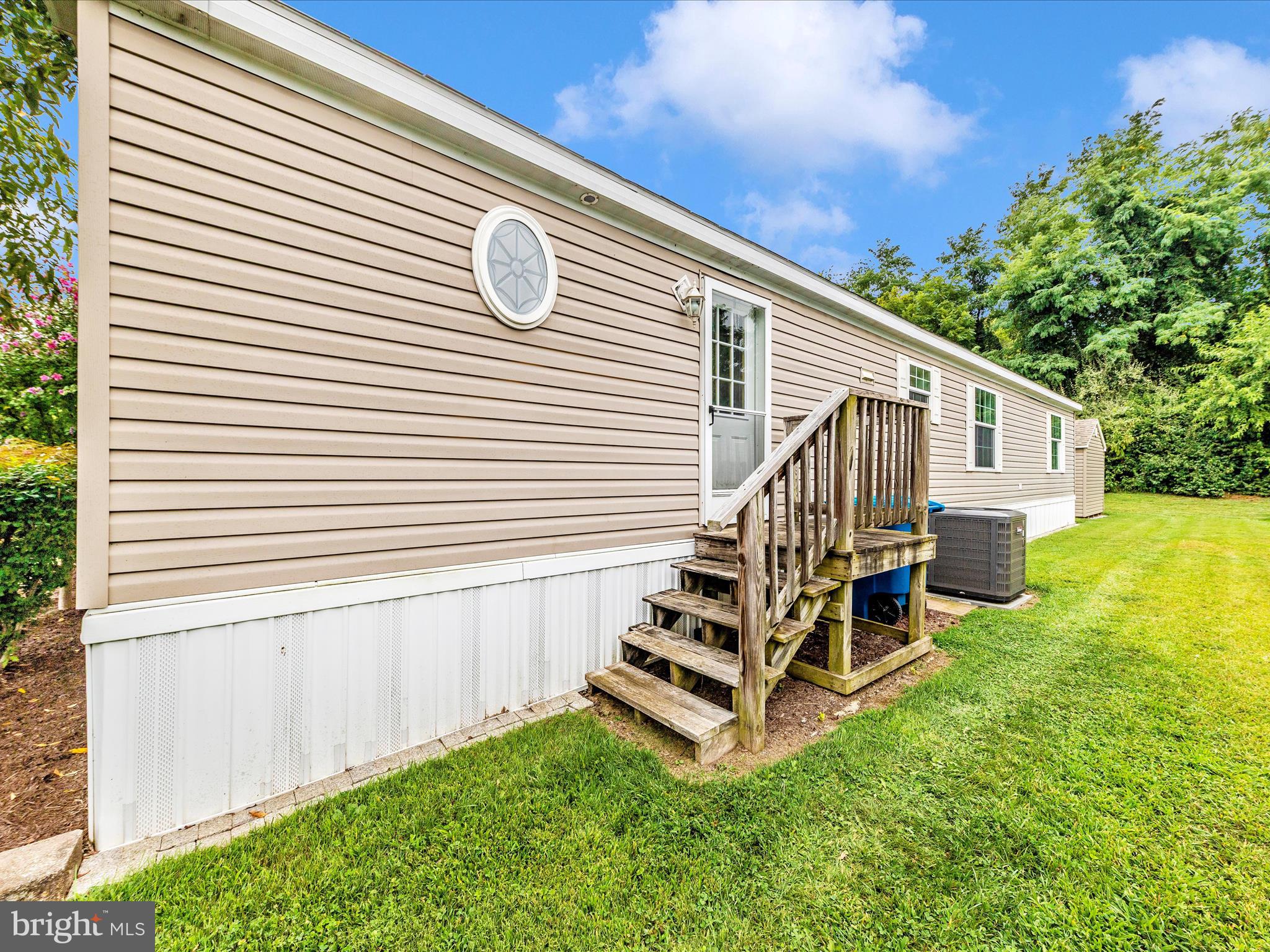 LAKESIDE - Residential