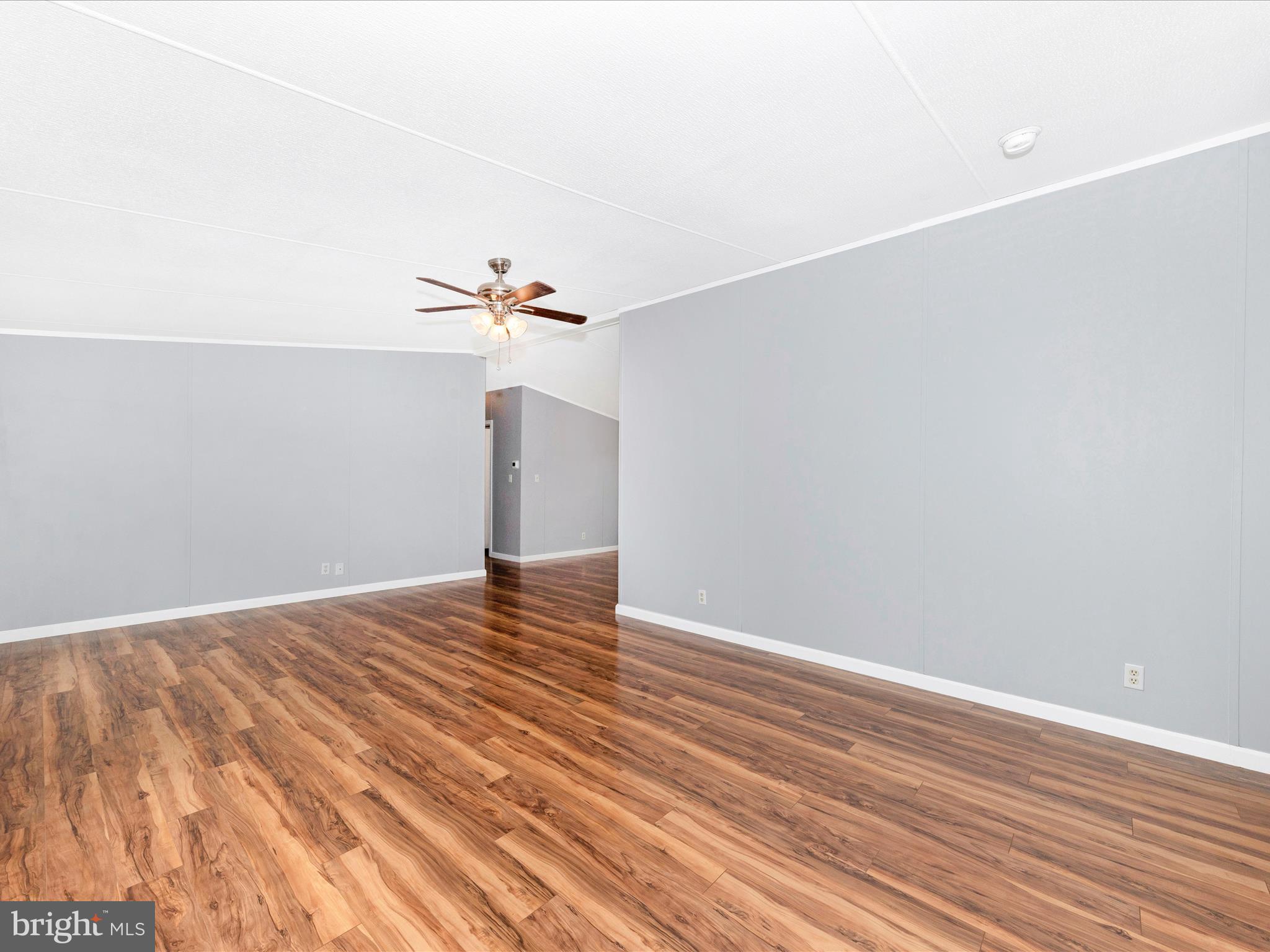 LAKESIDE - Residential