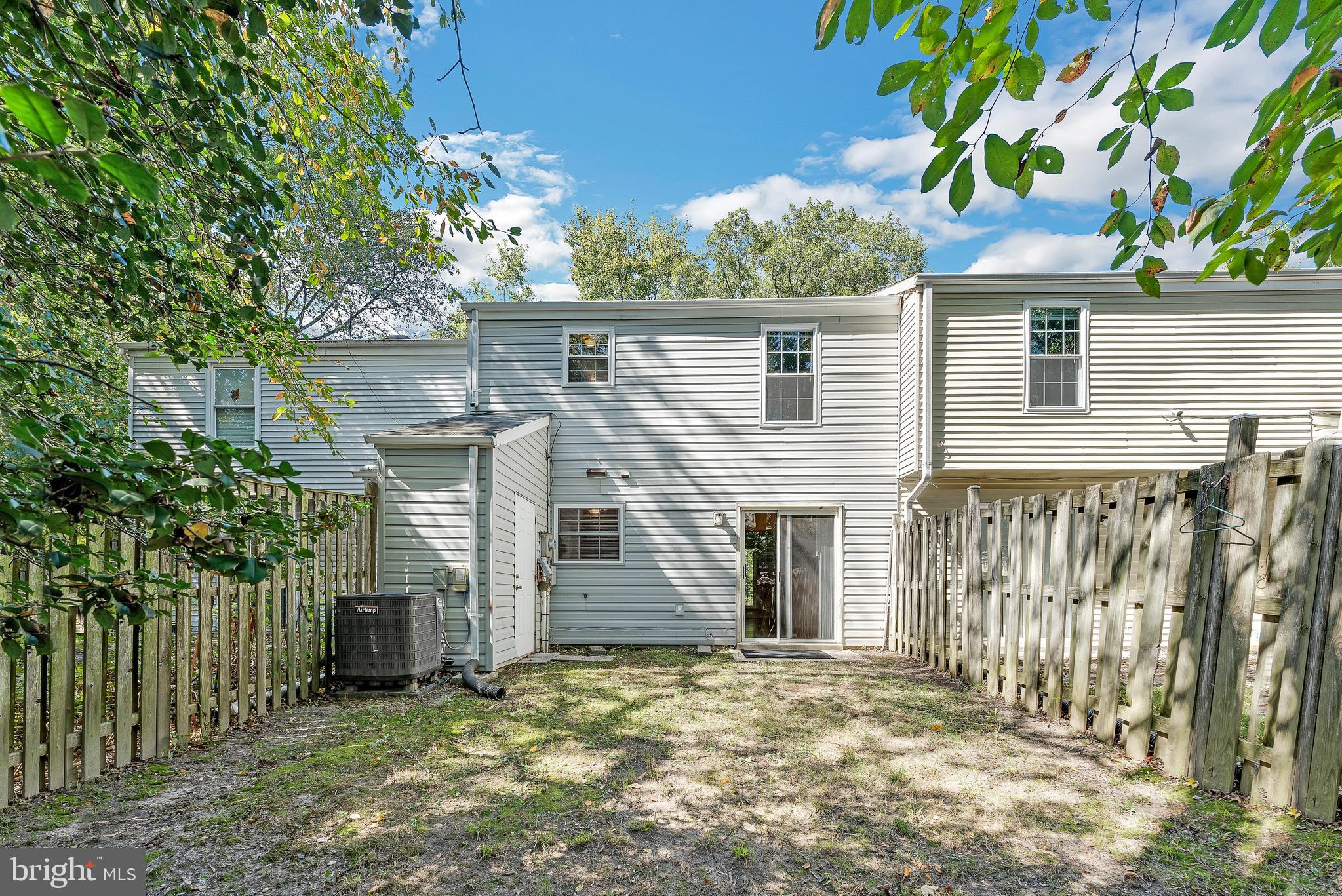 ST CHARLES WAKEFIELD - Residential