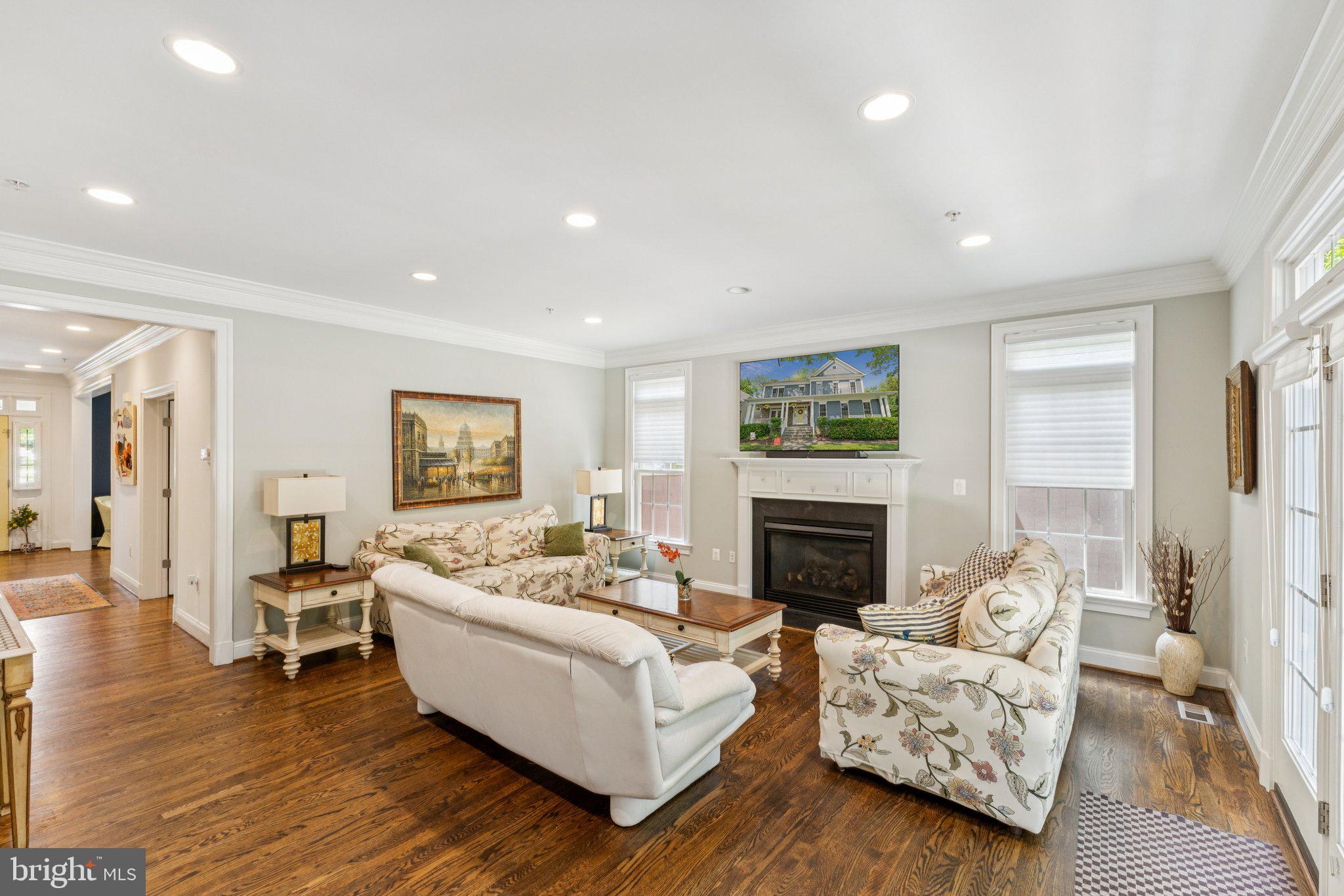 ALTA VISTA GARDENS - Residential