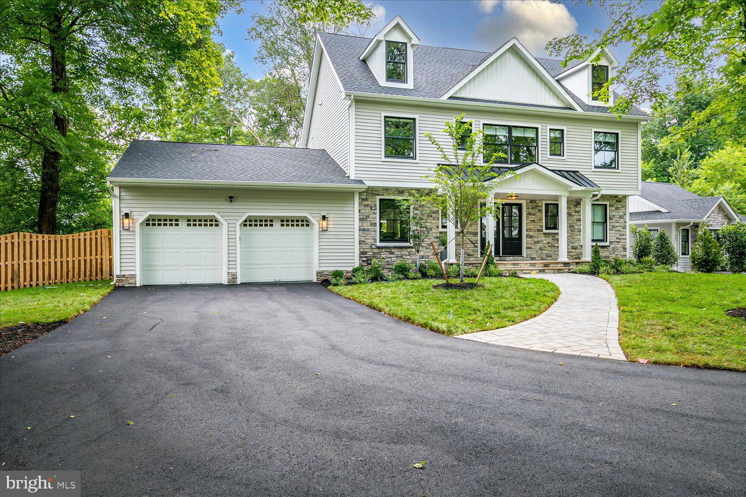 569&567 RIVERSIDE DRIVE