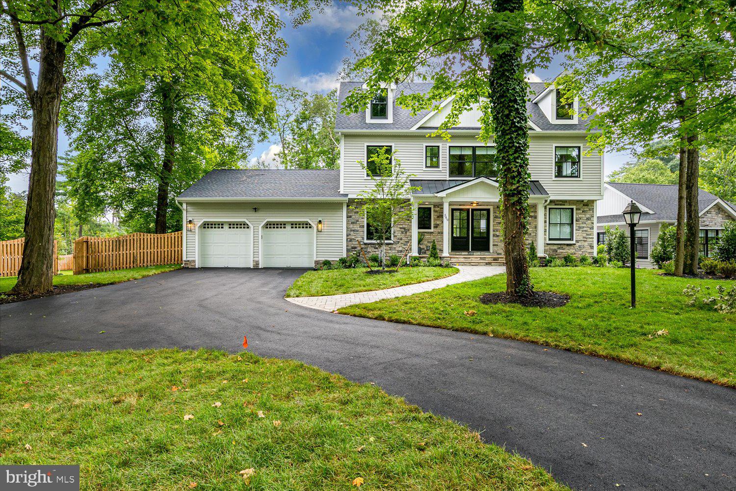 569&567 RIVERSIDE DRIVE