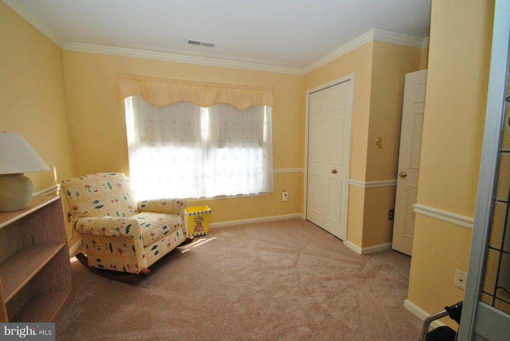 CHANTILLY HIGHLANDS - Residential