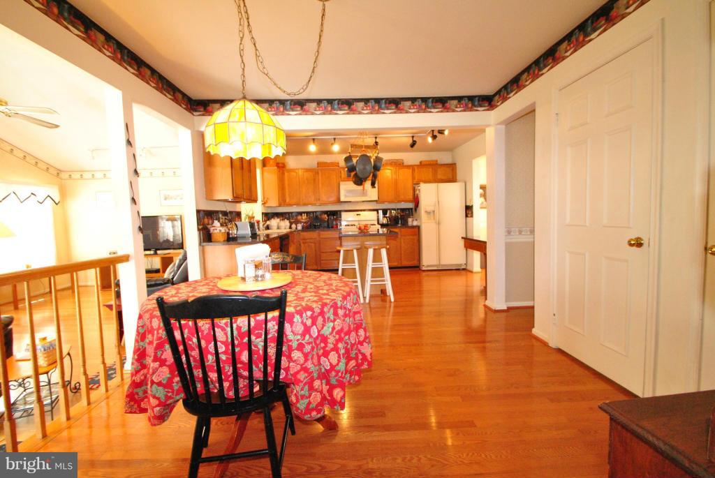 CHANTILLY HIGHLANDS - Residential