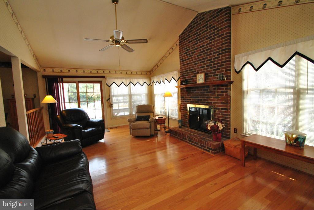 CHANTILLY HIGHLANDS - Residential