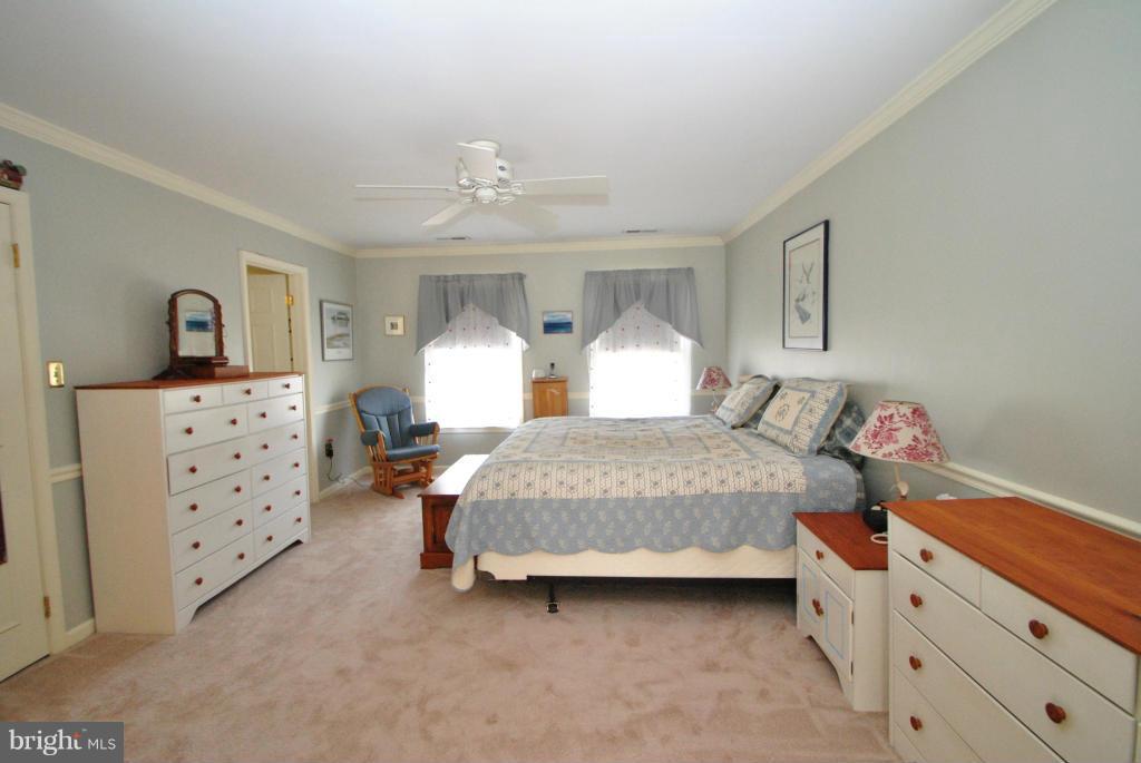 CHANTILLY HIGHLANDS - Residential