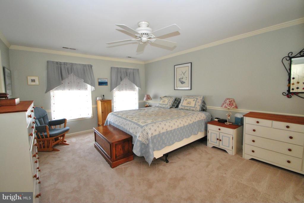 CHANTILLY HIGHLANDS - Residential