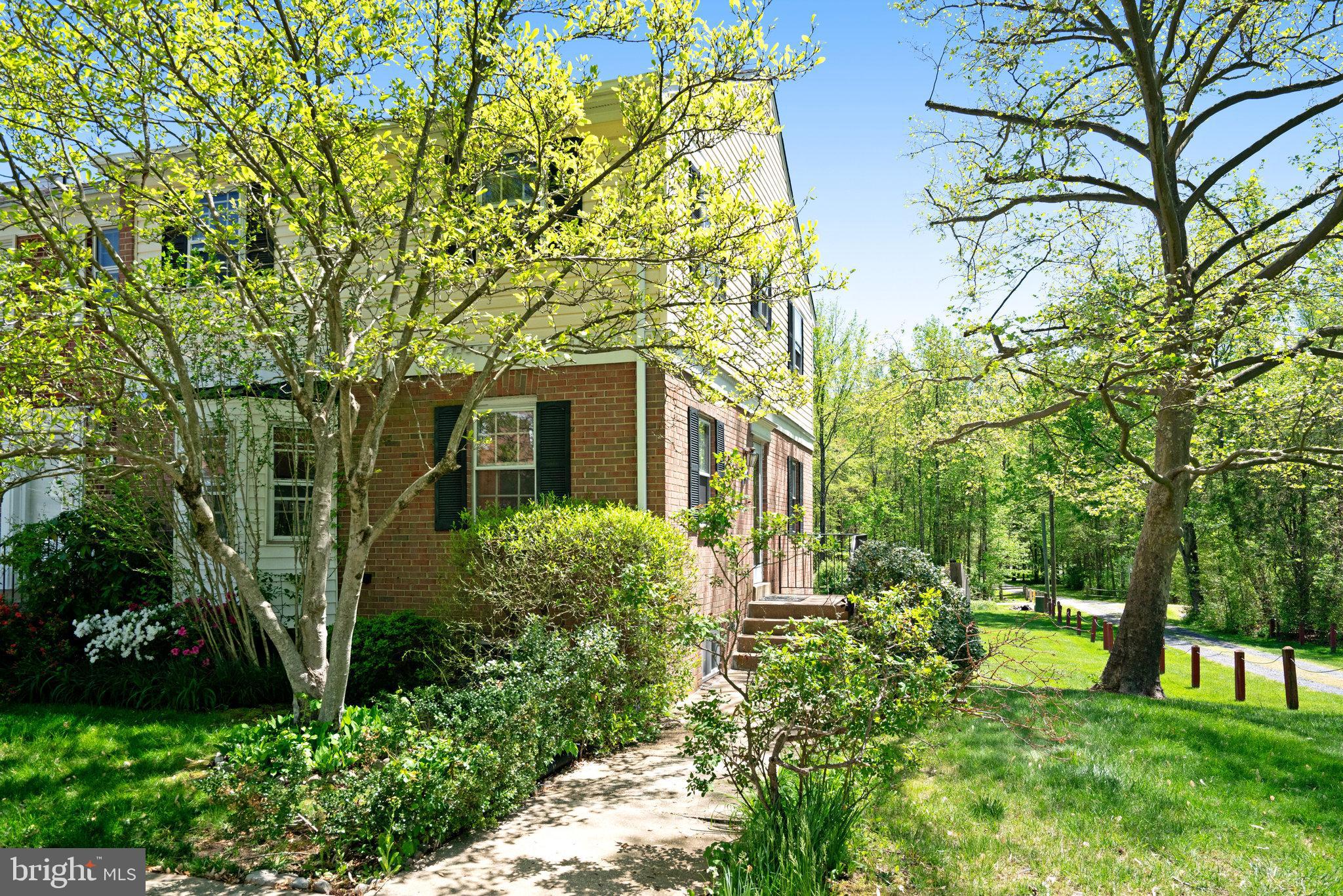 9239 SAND CREEK COURT