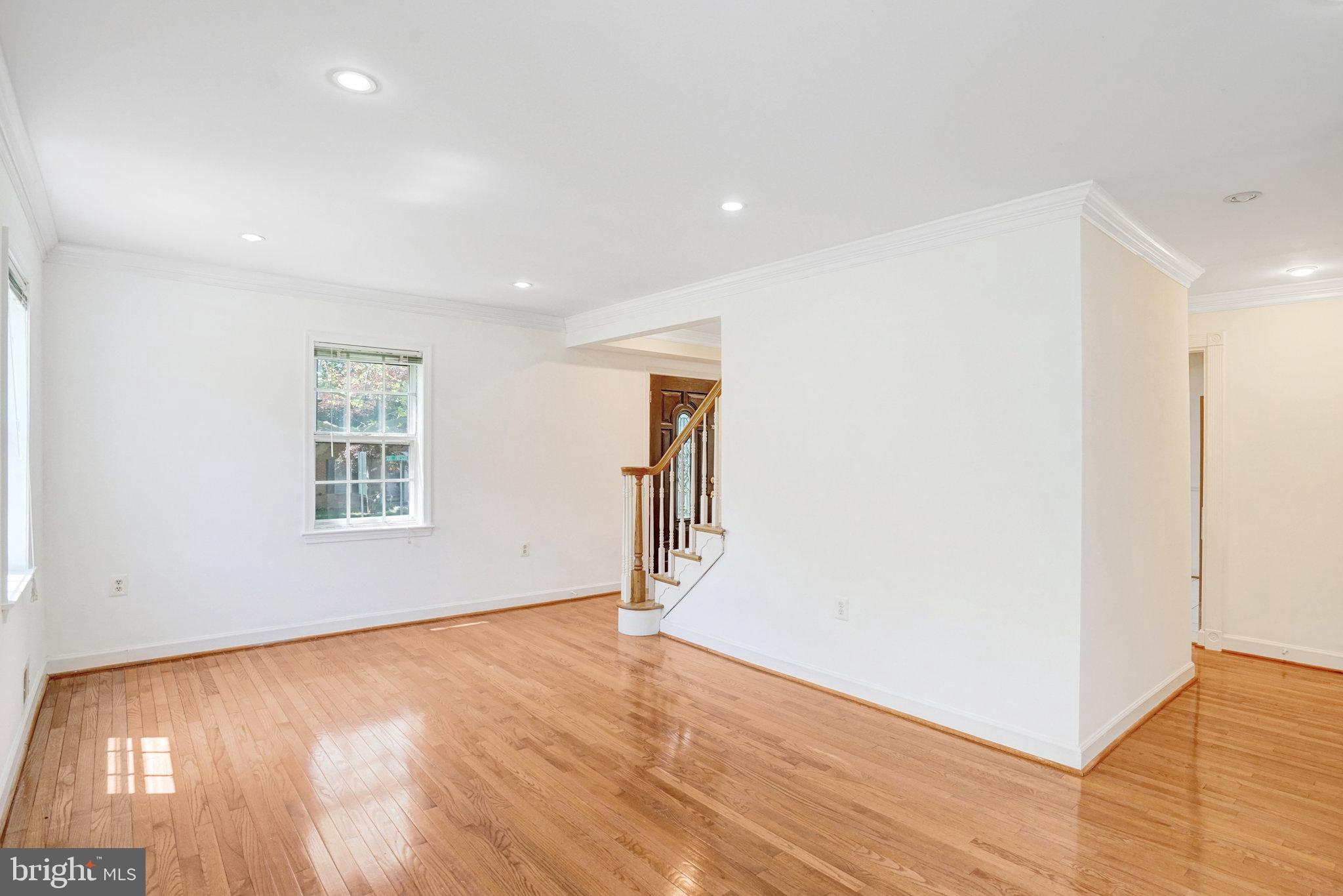 HERITAGE SQUARE - Residential