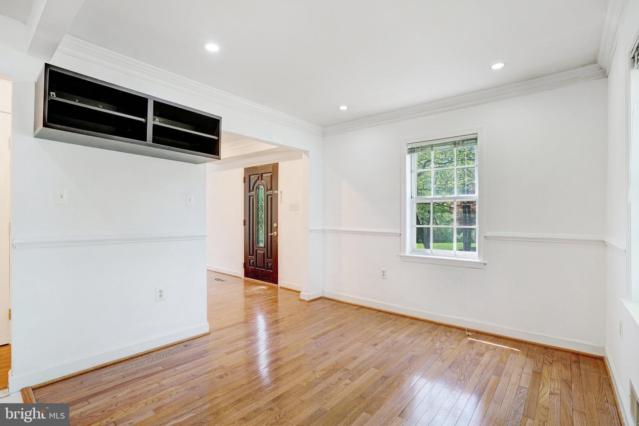 HERITAGE SQUARE - Residential