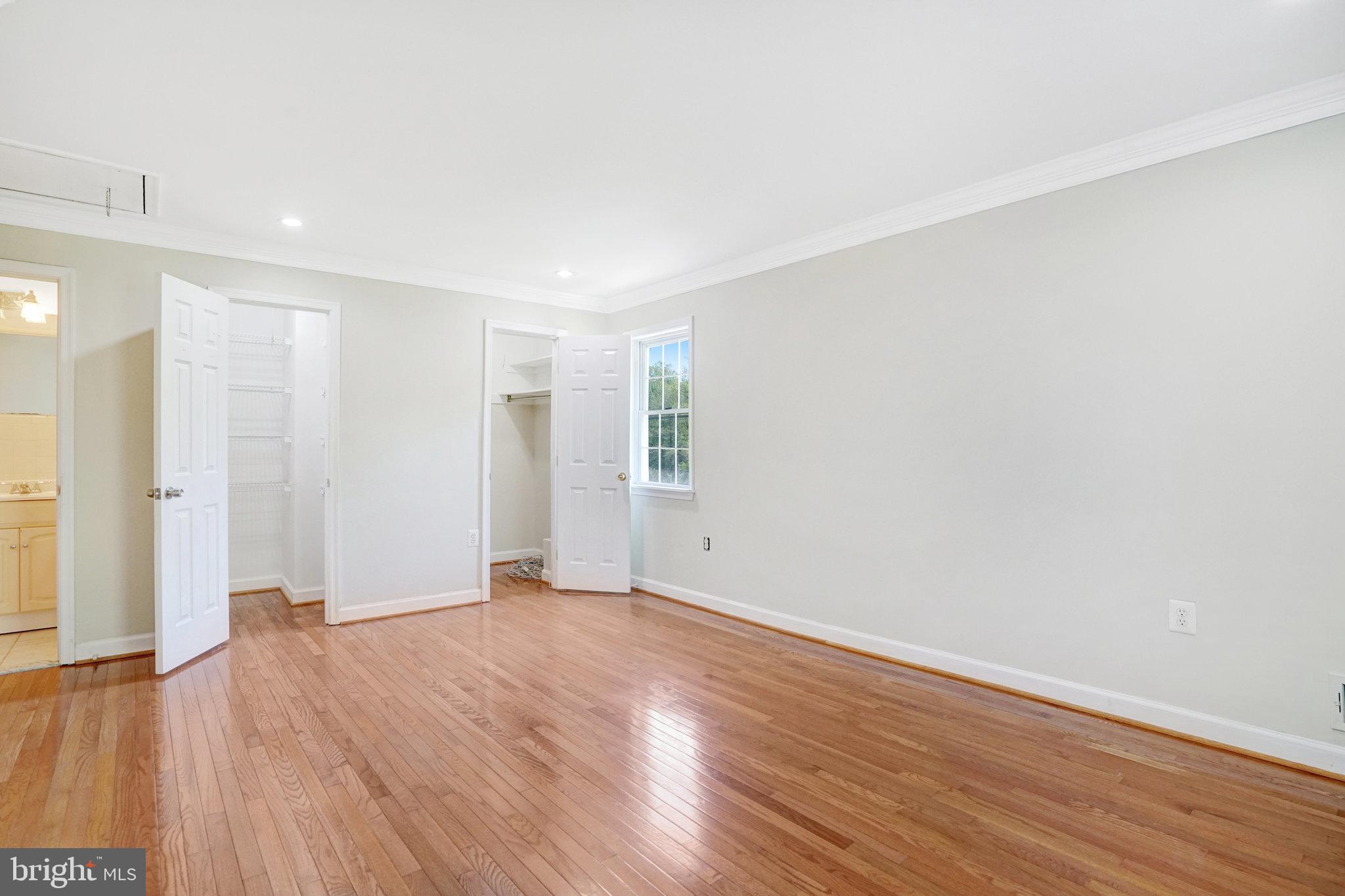 HERITAGE SQUARE - Residential