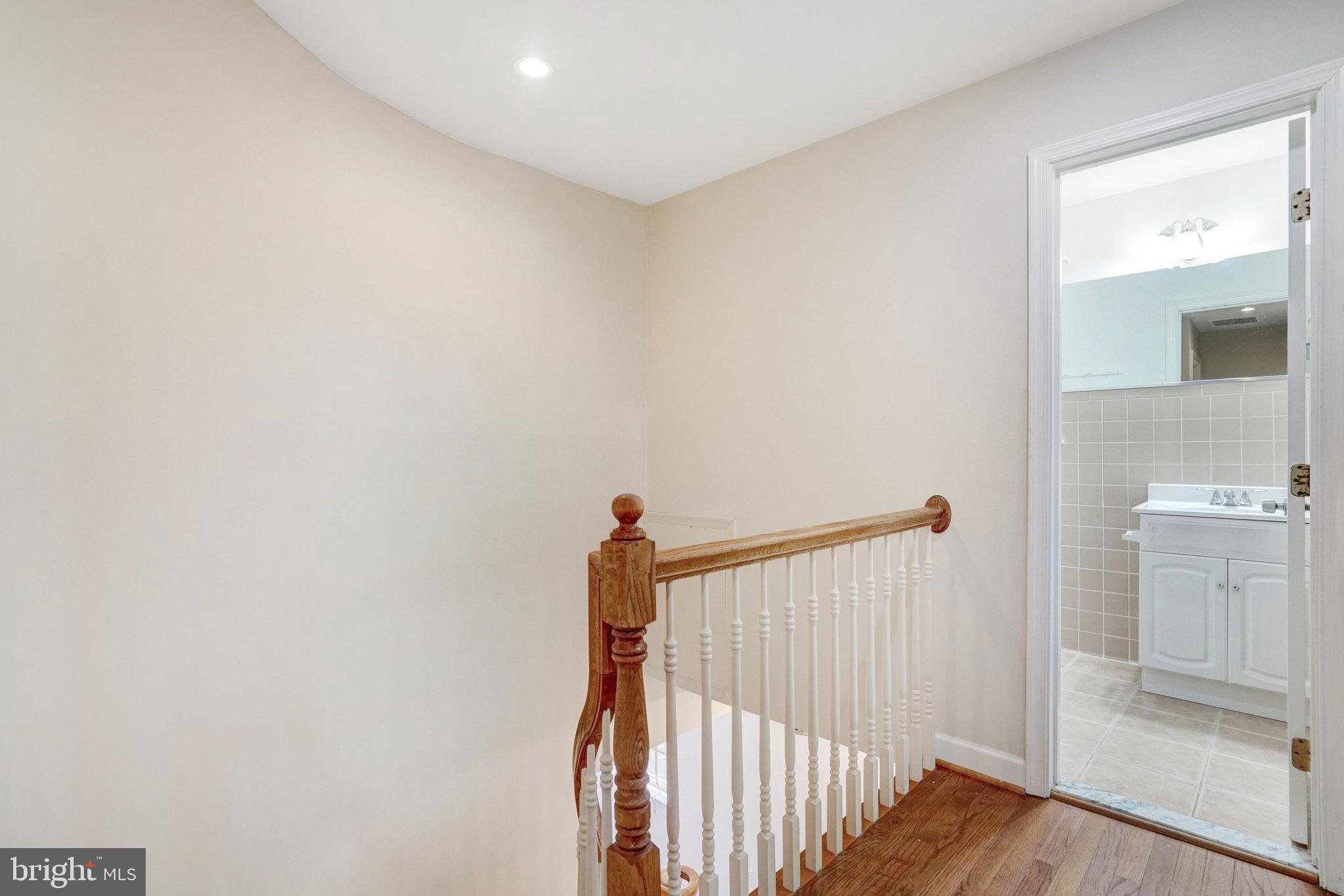 HERITAGE SQUARE - Residential