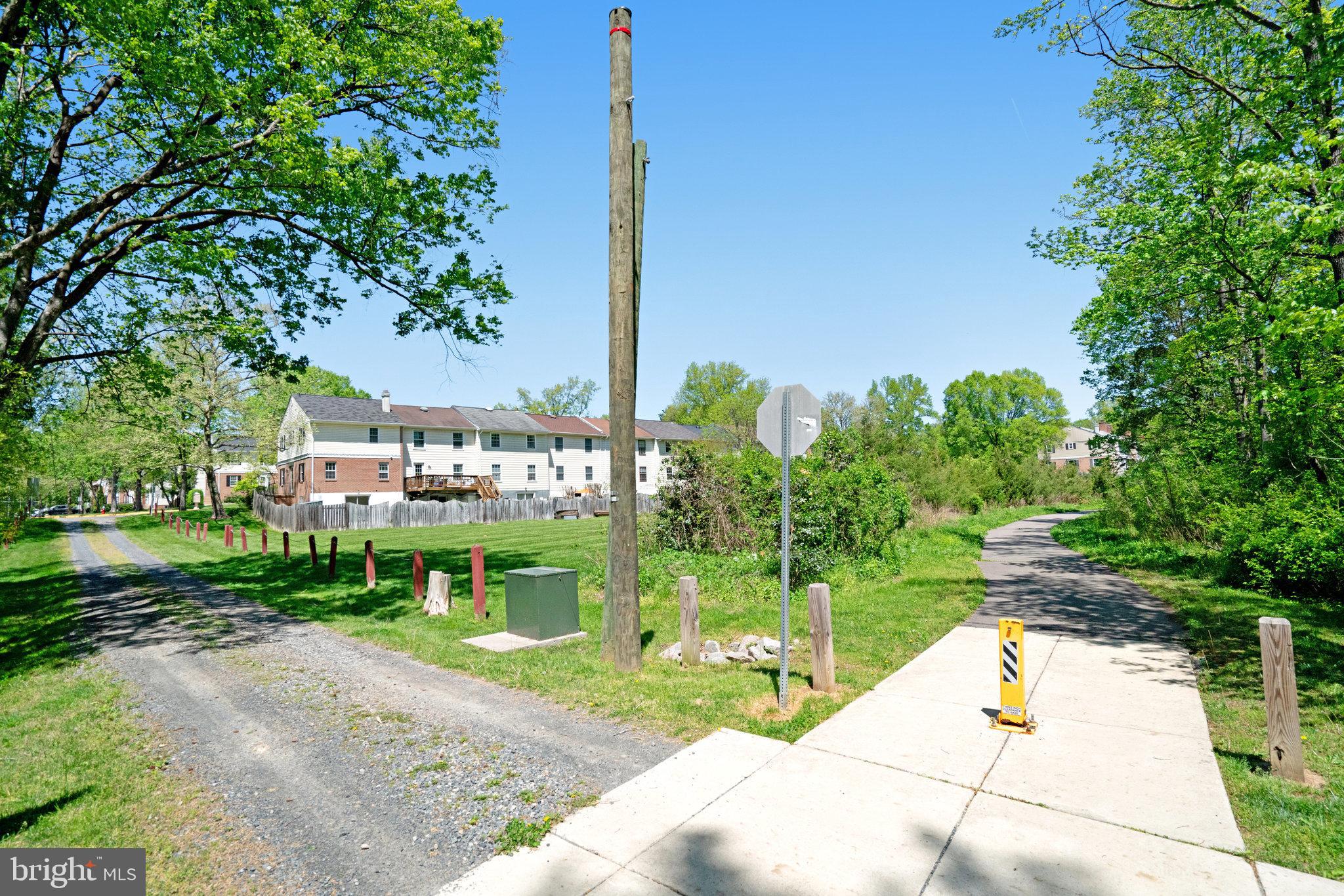 HERITAGE SQUARE - Residential