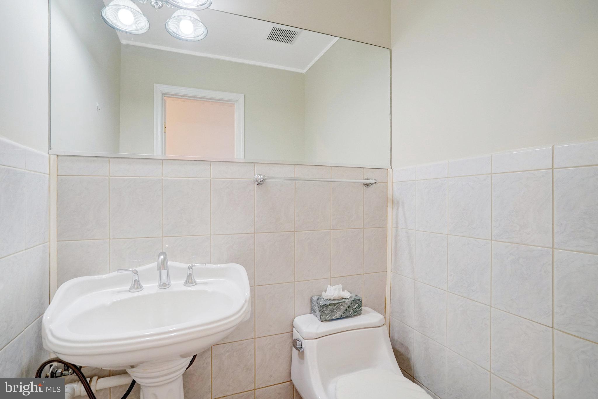 HERITAGE SQUARE - Residential