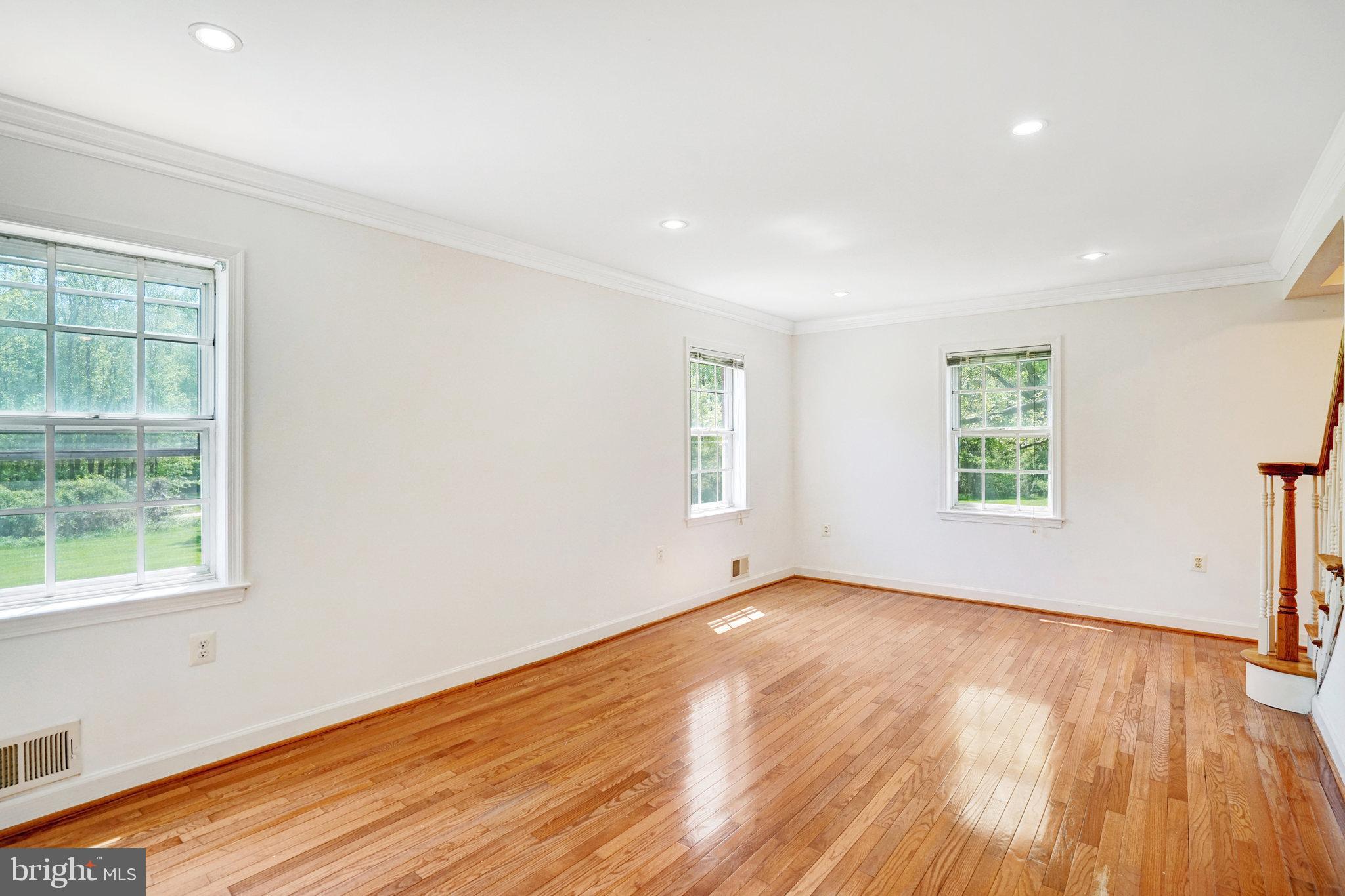 HERITAGE SQUARE - Residential