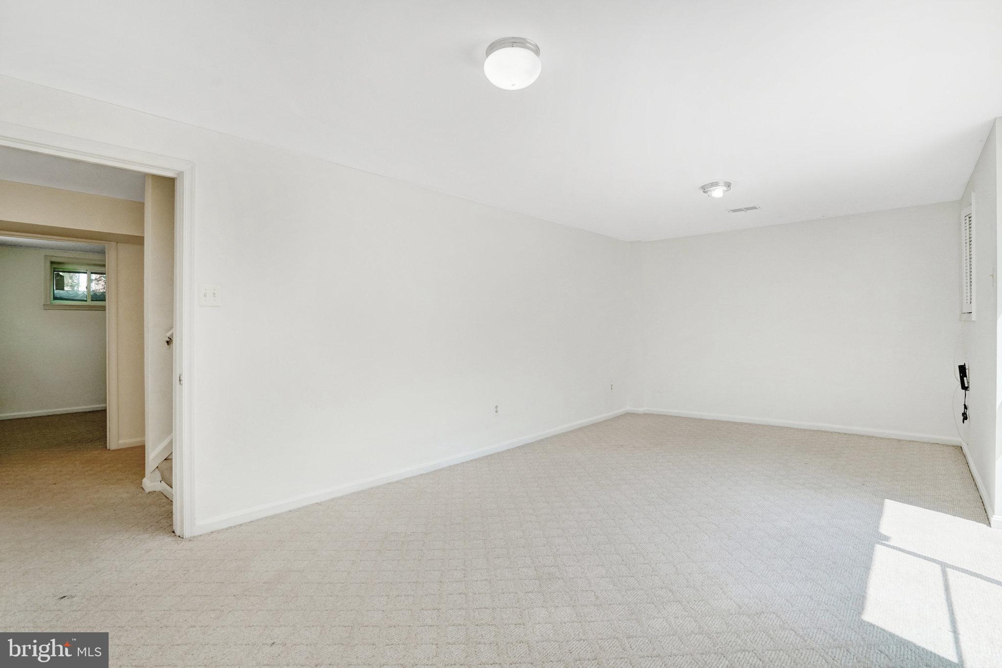 HERITAGE SQUARE - Residential