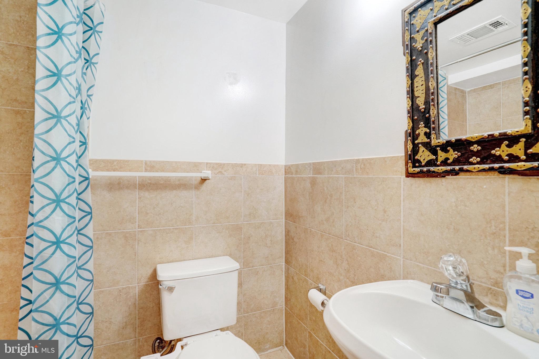 HERITAGE SQUARE - Residential