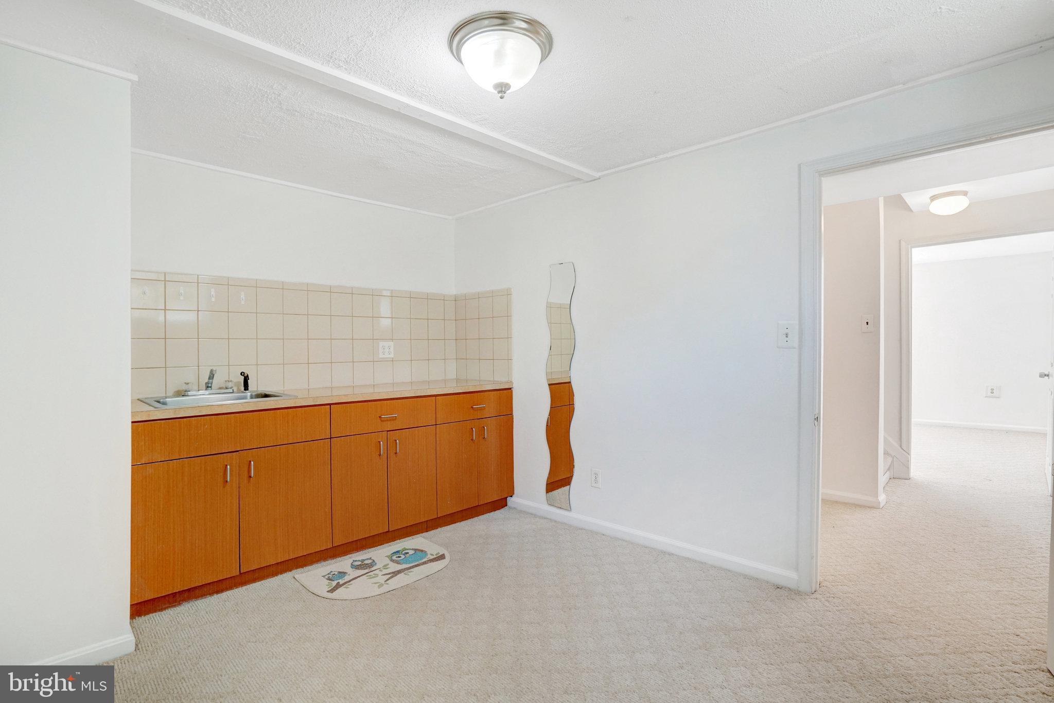 HERITAGE SQUARE - Residential