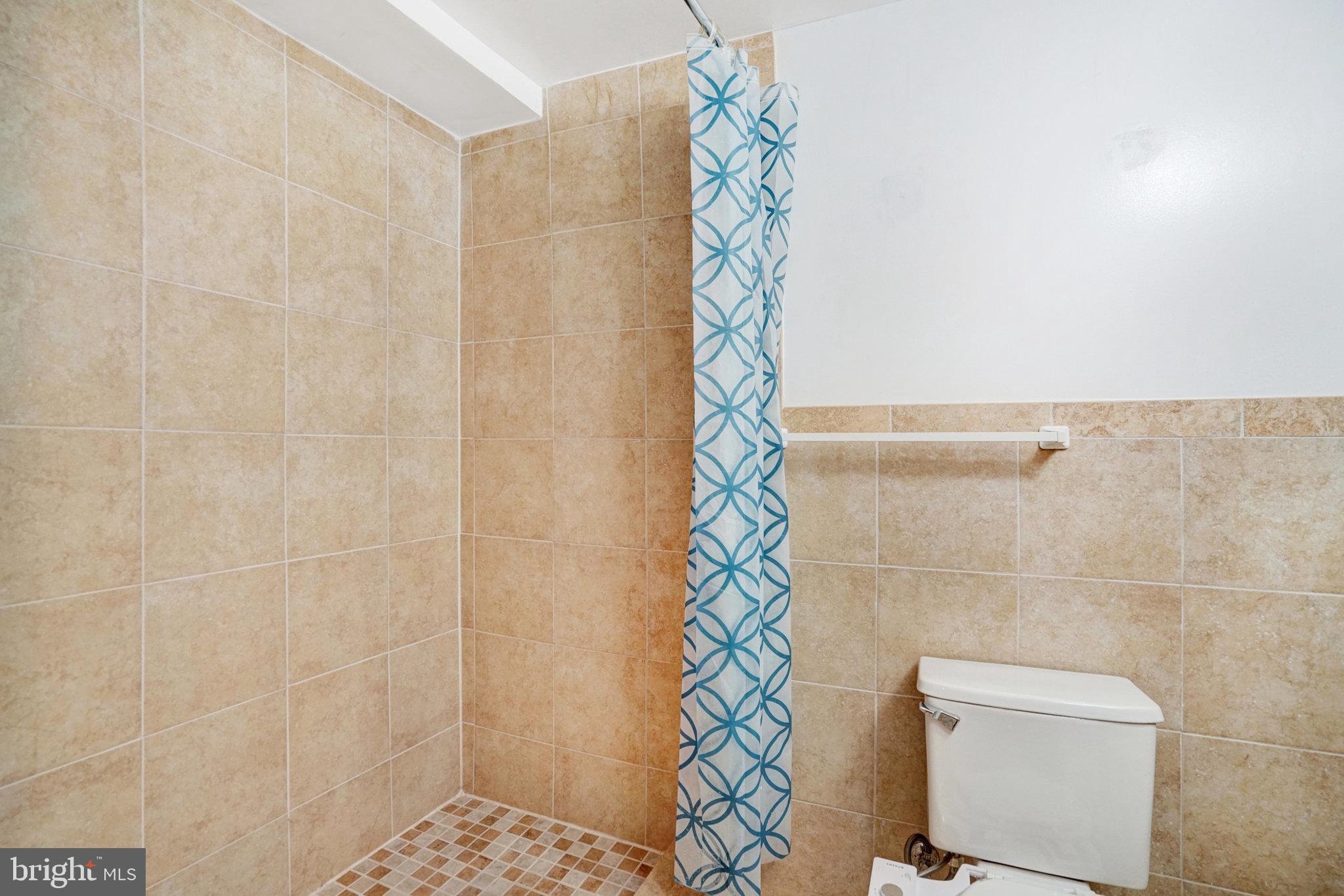 HERITAGE SQUARE - Residential