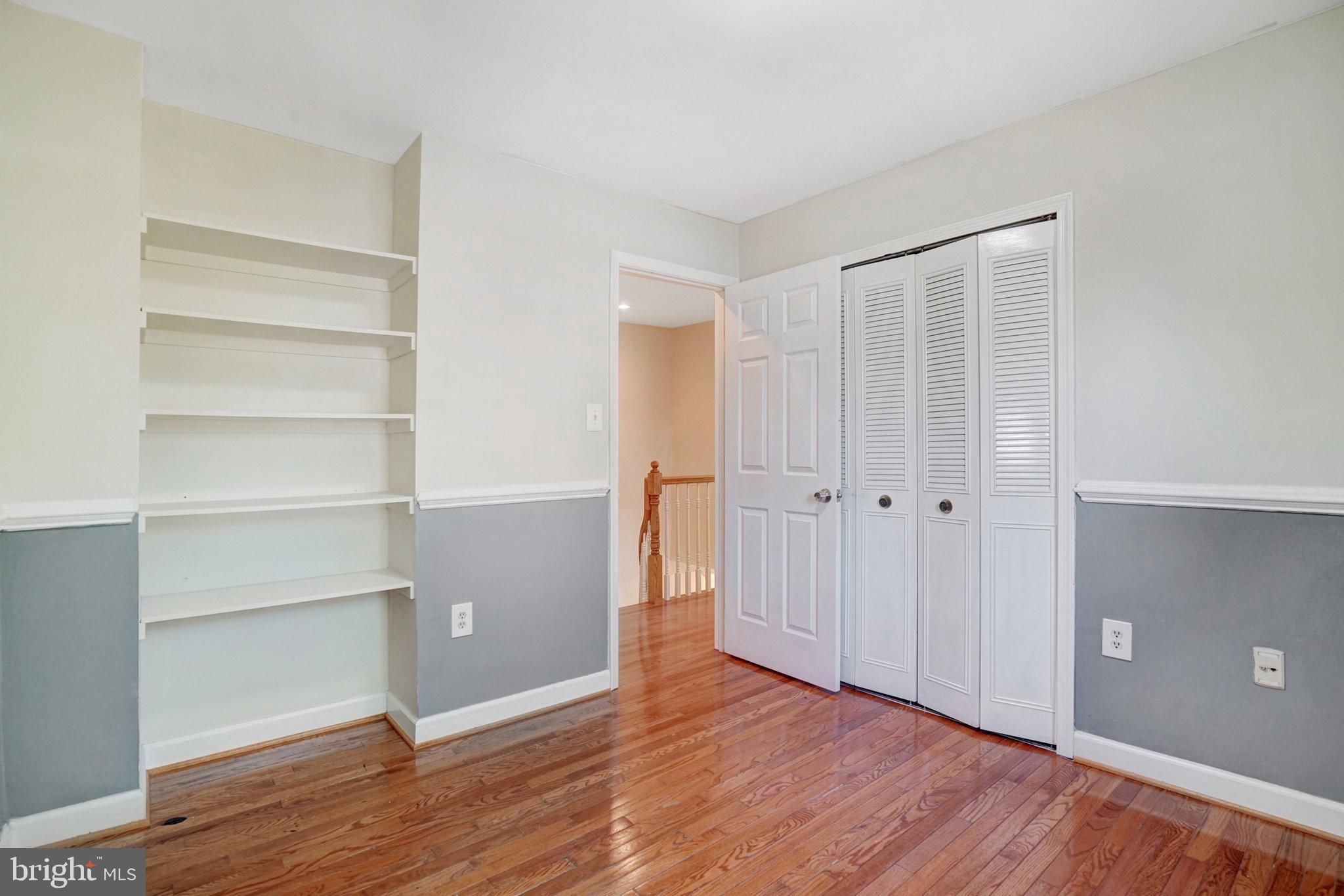 HERITAGE SQUARE - Residential