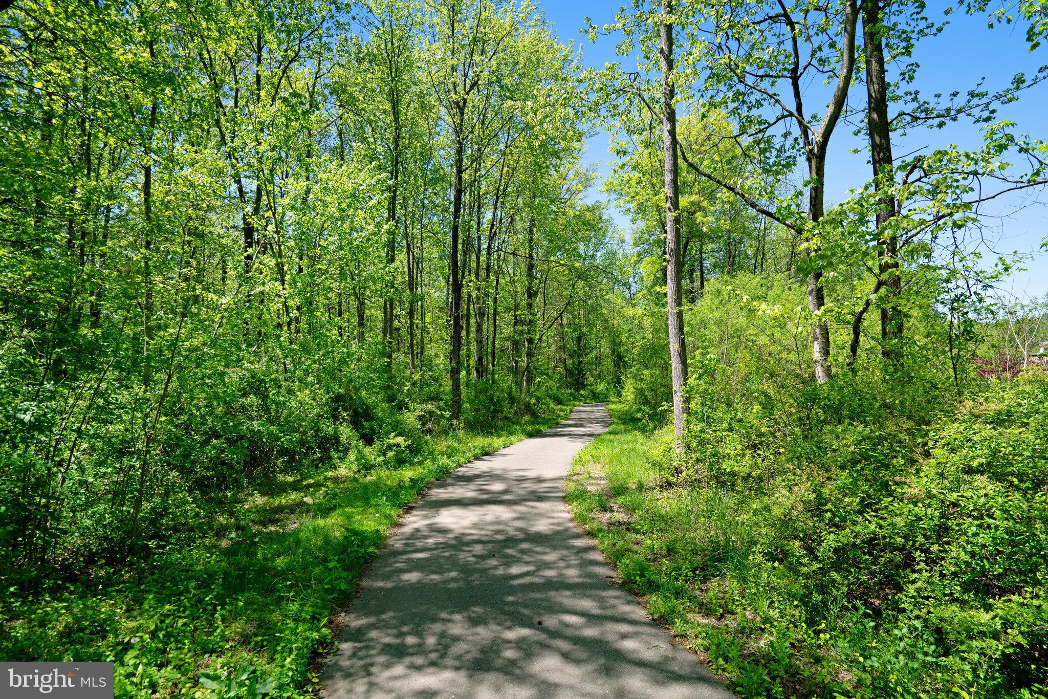 HERITAGE SQUARE - Residential