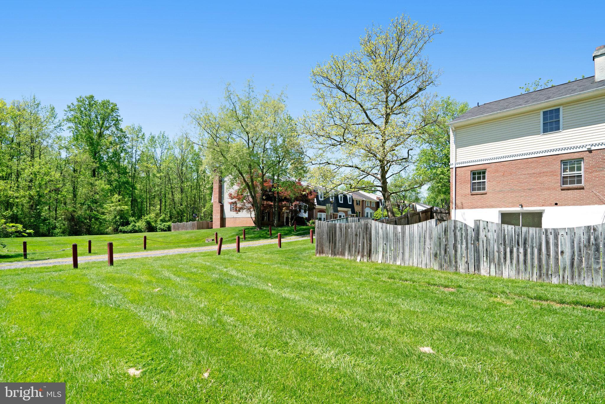 HERITAGE SQUARE - Residential