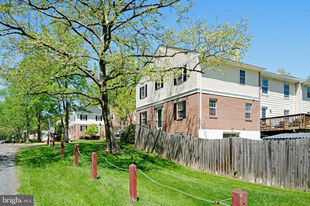 Photo of 9239 Sand Creek Court, BURKE, VA 22015 (MLS # VAFX2267228)