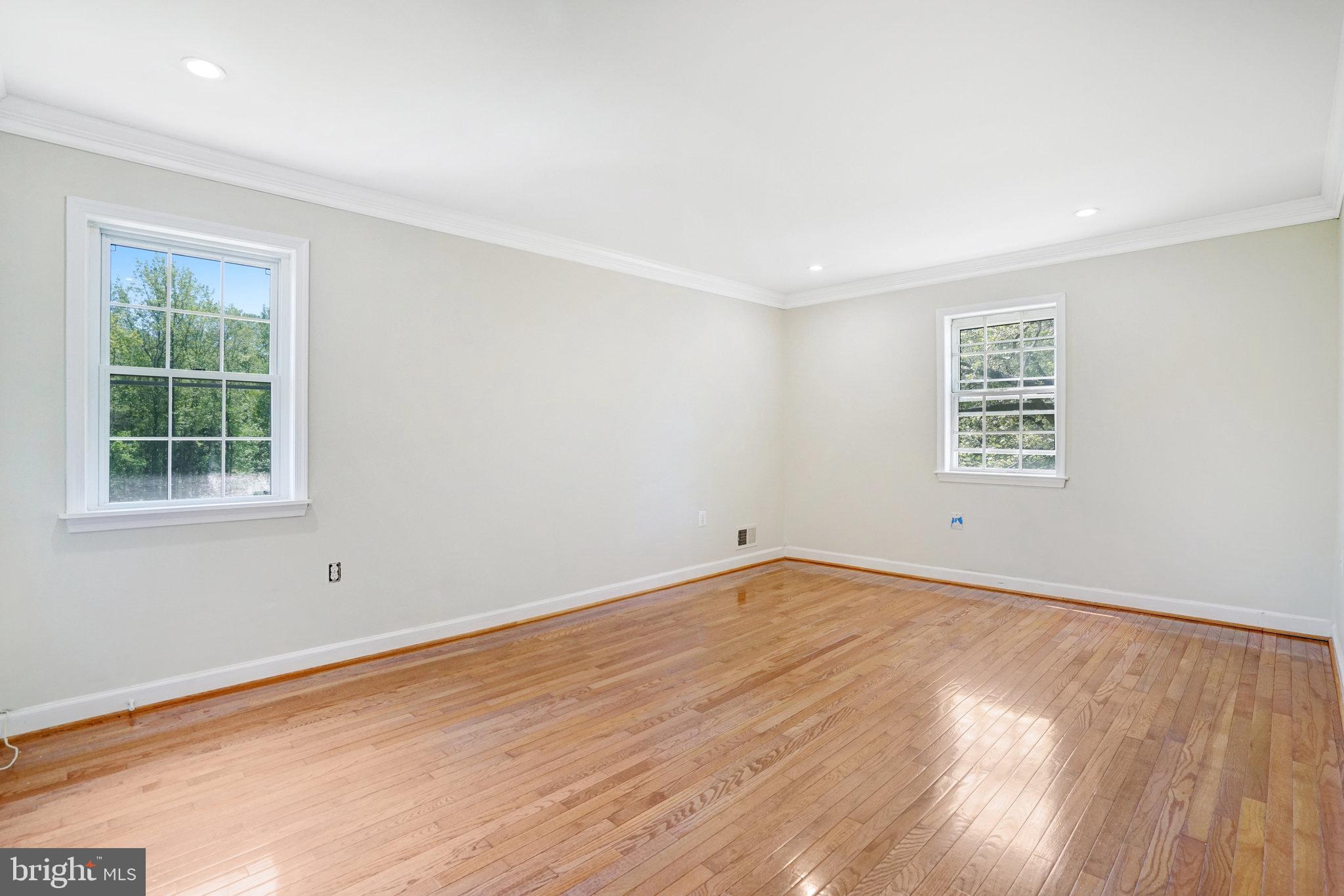 HERITAGE SQUARE - Residential