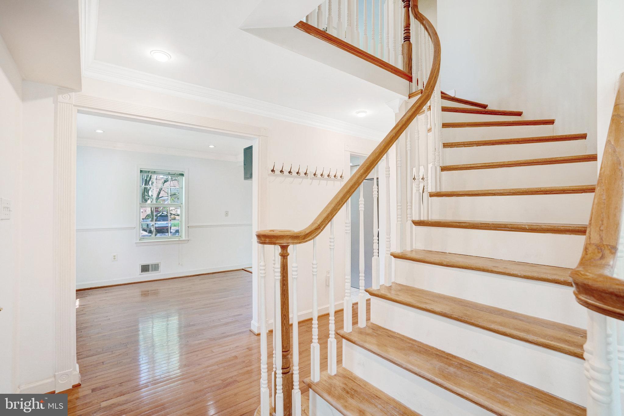 HERITAGE SQUARE - Residential