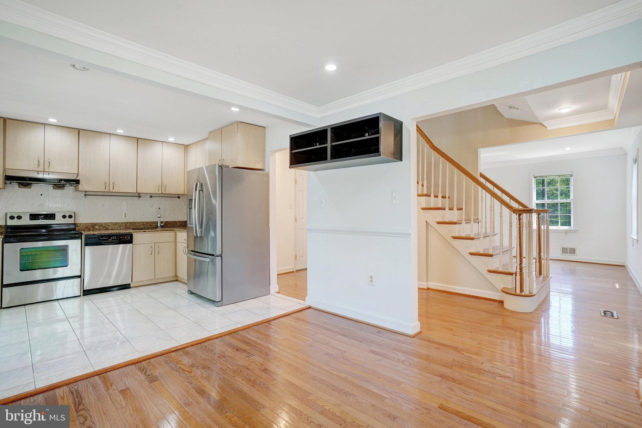 HERITAGE SQUARE - Residential