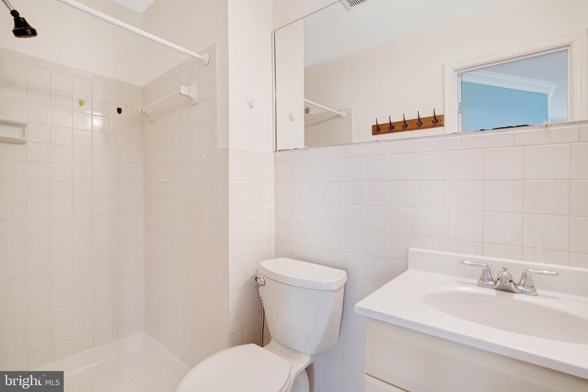 HERITAGE SQUARE - Residential