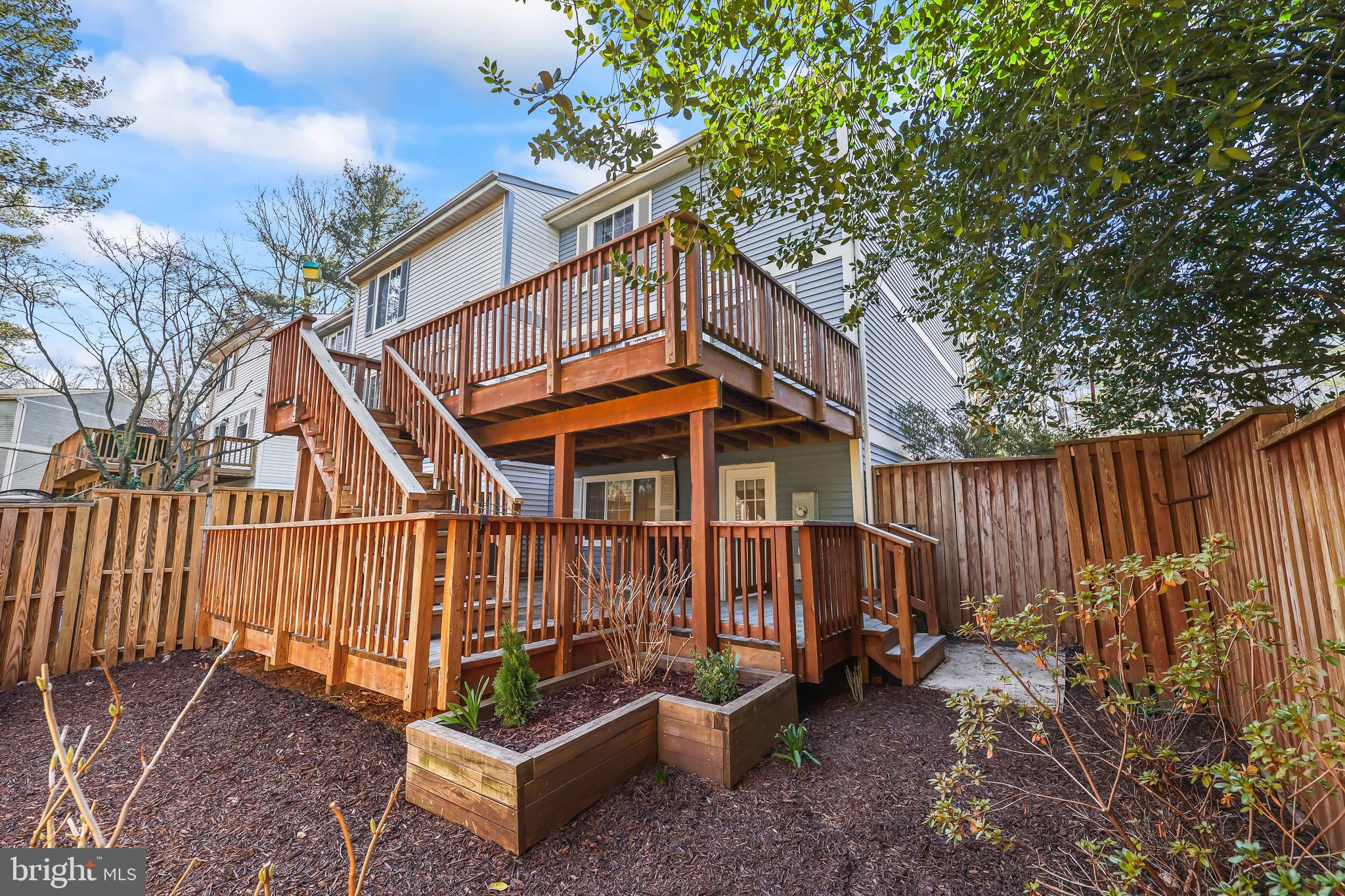 RESTON - Residential