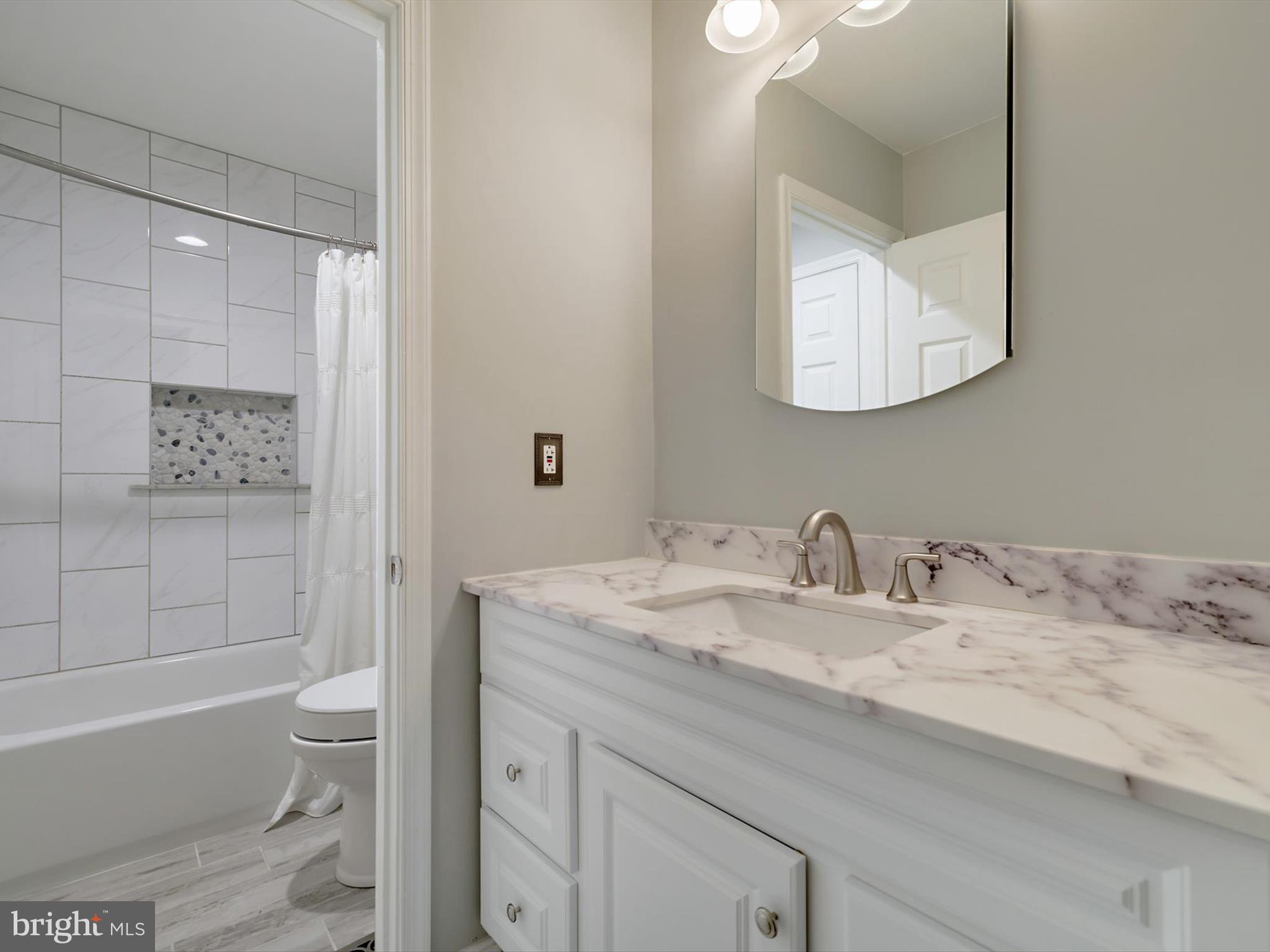 VILLA TOSCANA - Residential