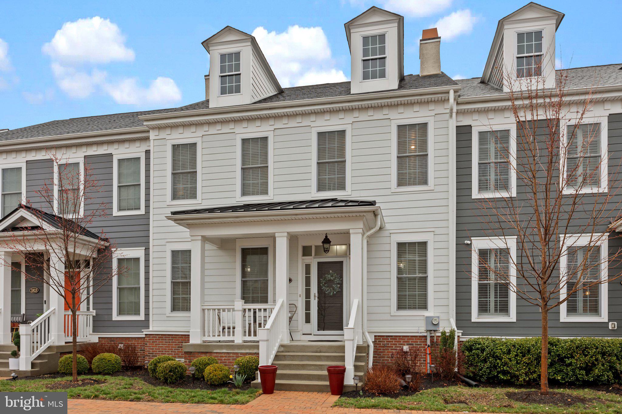 1821 WINDFLOWER LANE