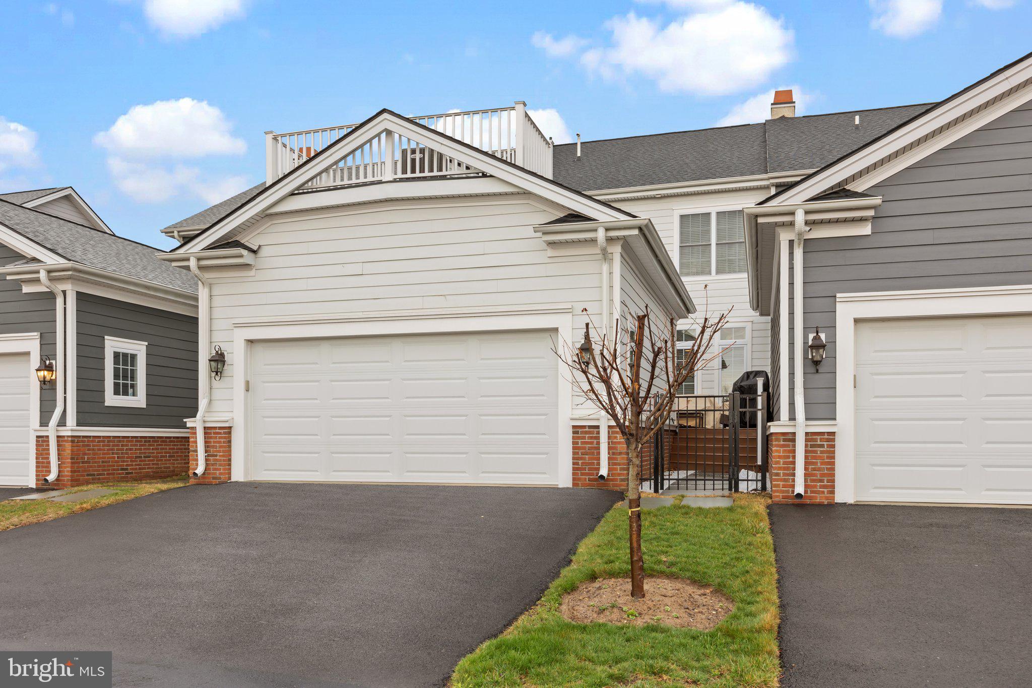 FLOWERS FIELD - Residential