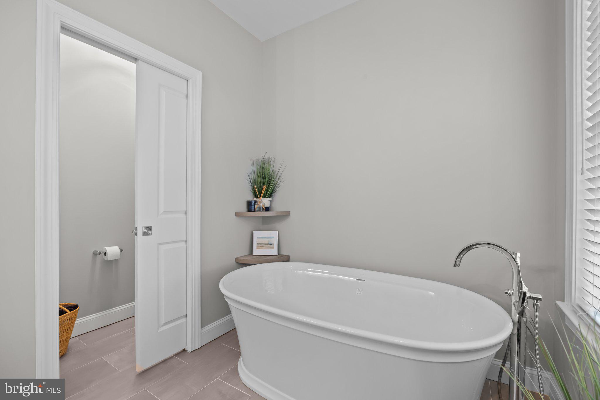 FLOWERS FIELD - Residential