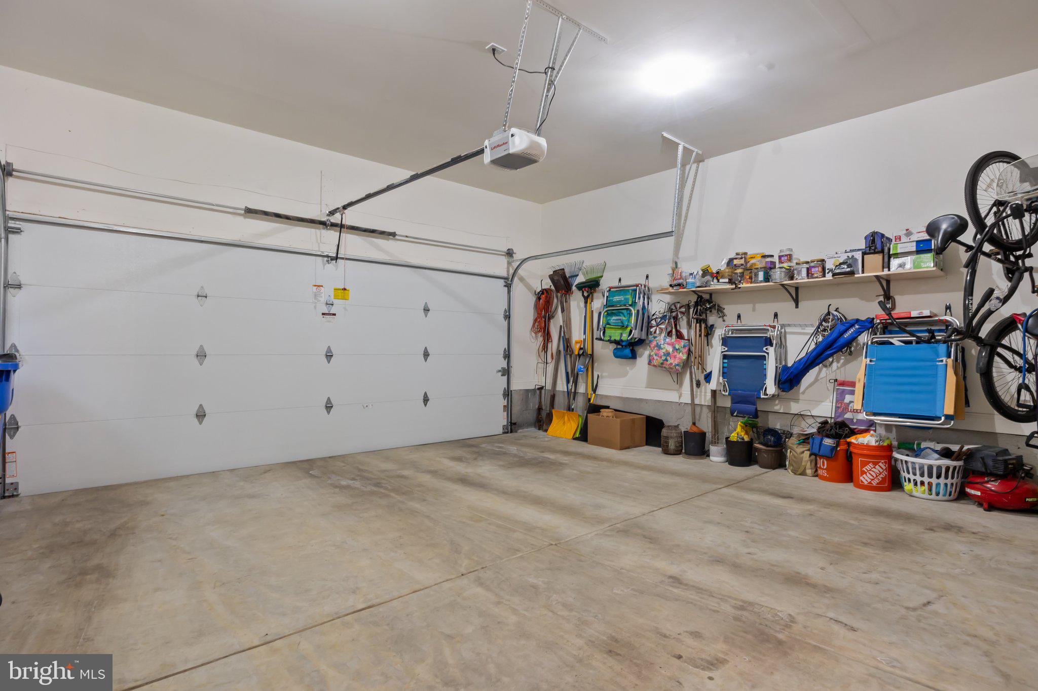 FLOWERS FIELD - Residential