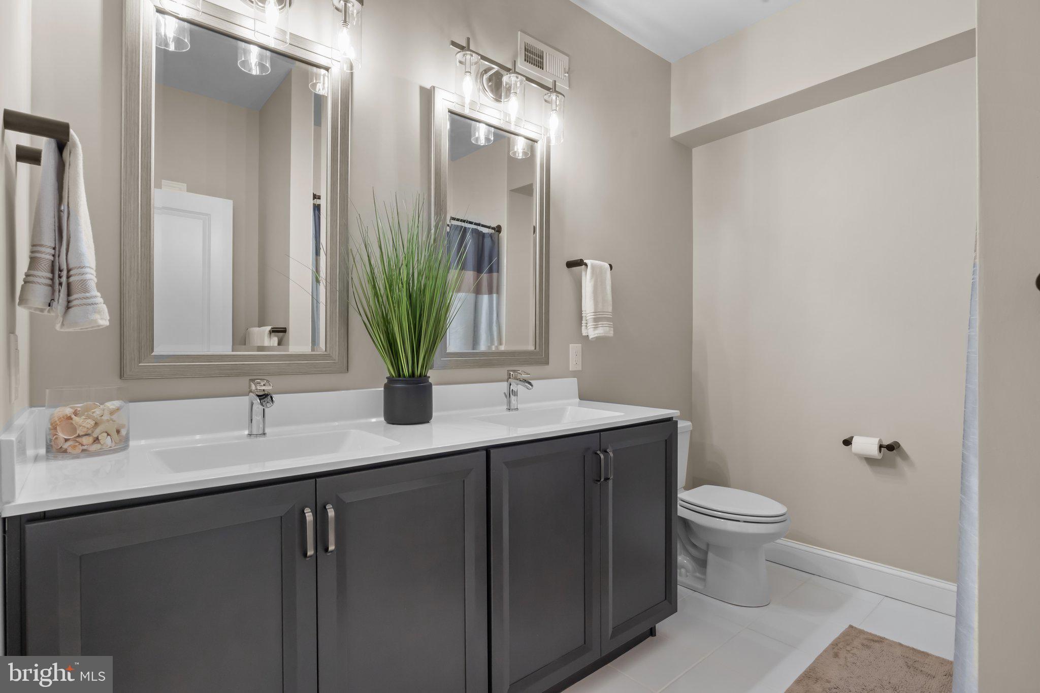 FLOWERS FIELD - Residential