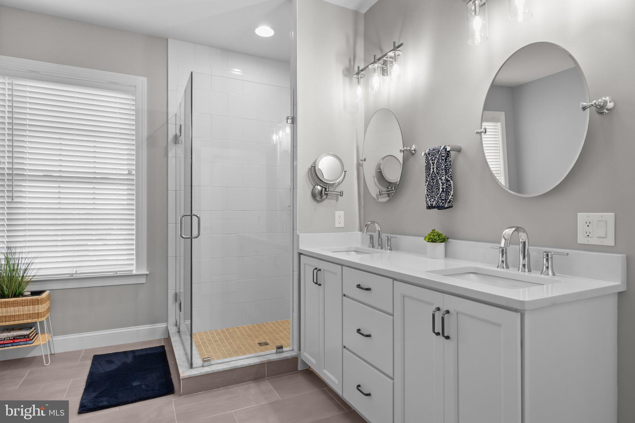 FLOWERS FIELD - Residential